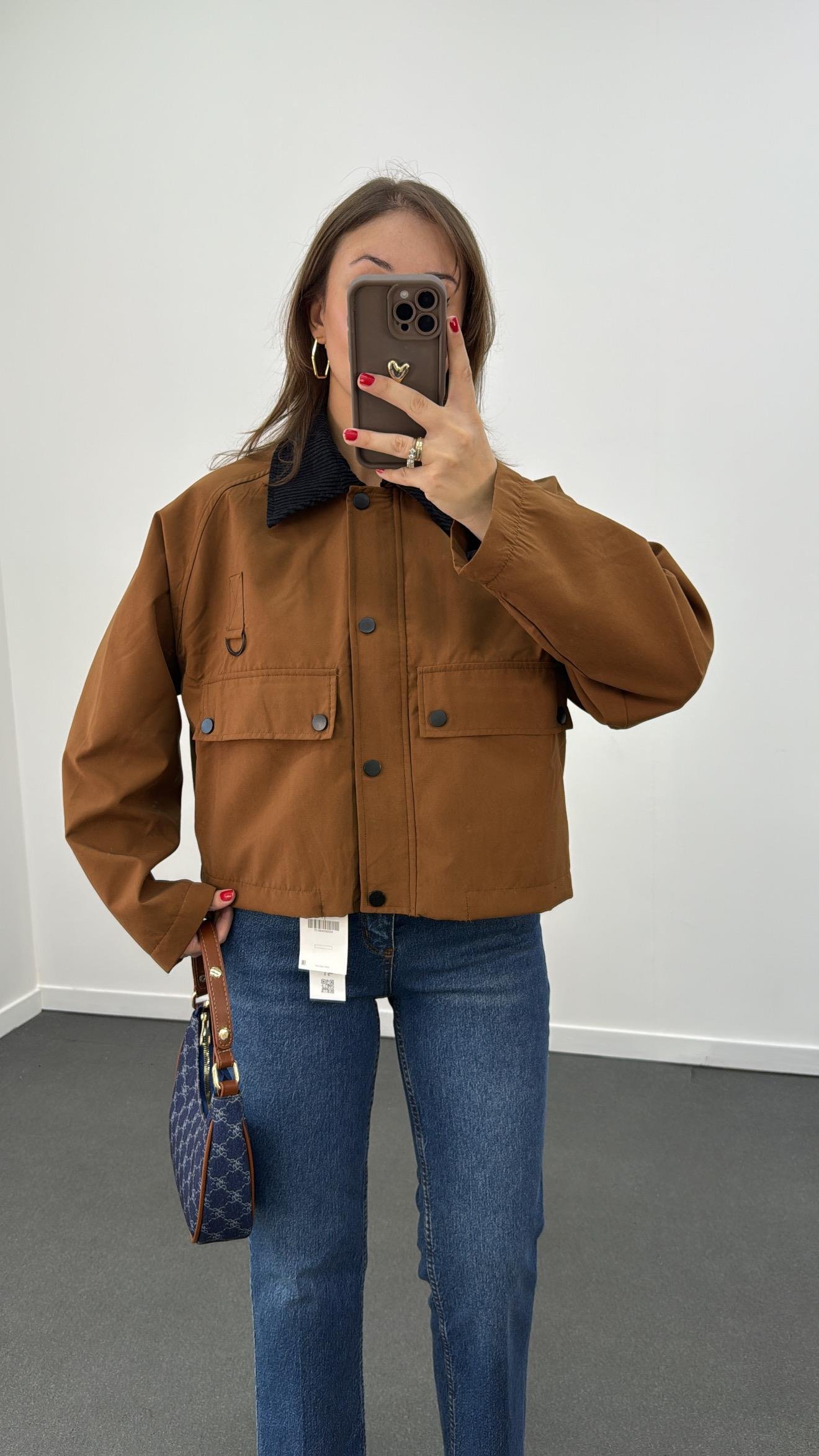 Michelle Kahve Süet Görünümlü Kadife Yaka Kısa Trenç