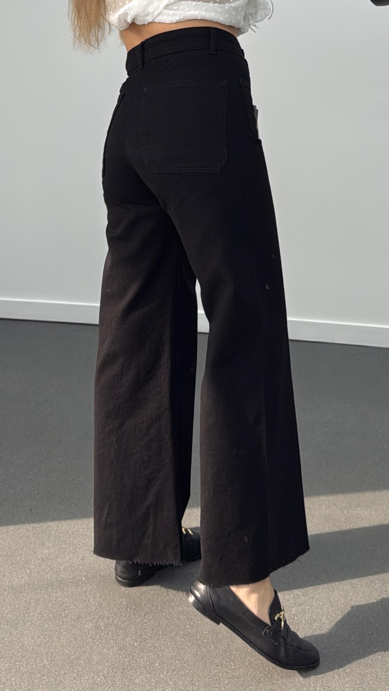 Milano Siyah Cepli Yarım Flare Jeans