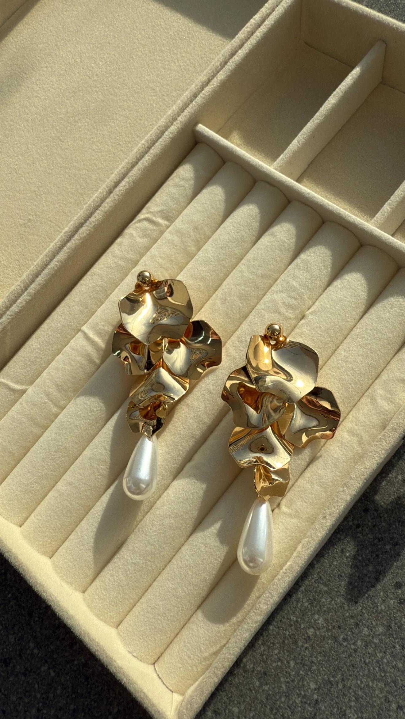 Mohsen Tasarım İncili Gold Küpe