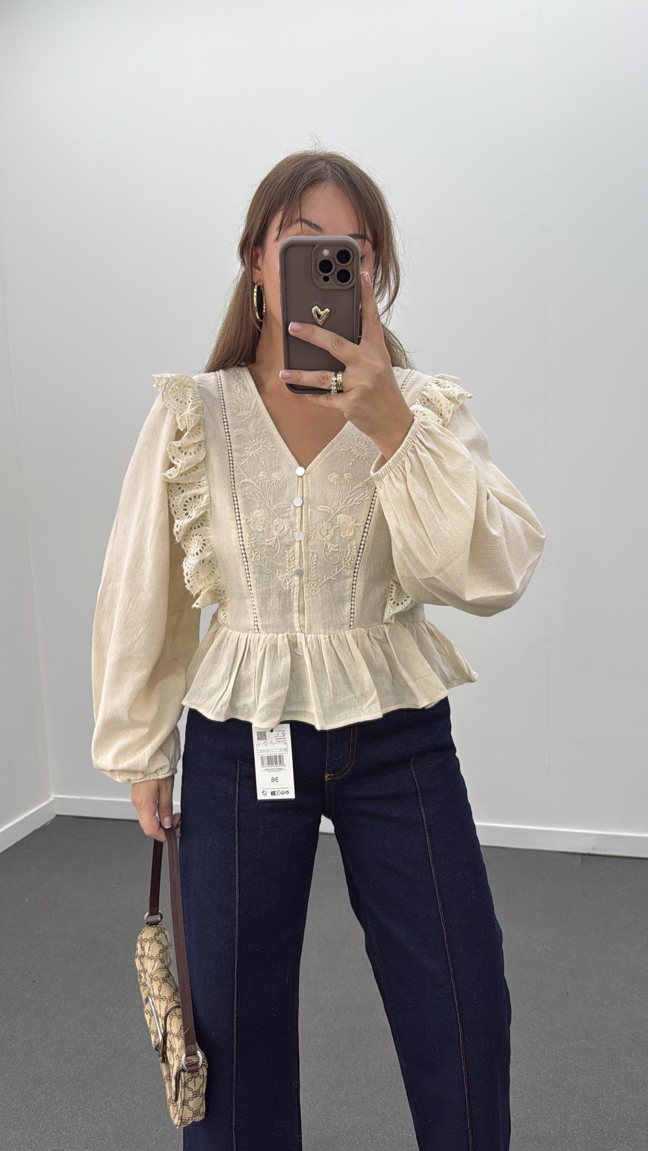 Monge Krem Fisto İşlemeli Bluz