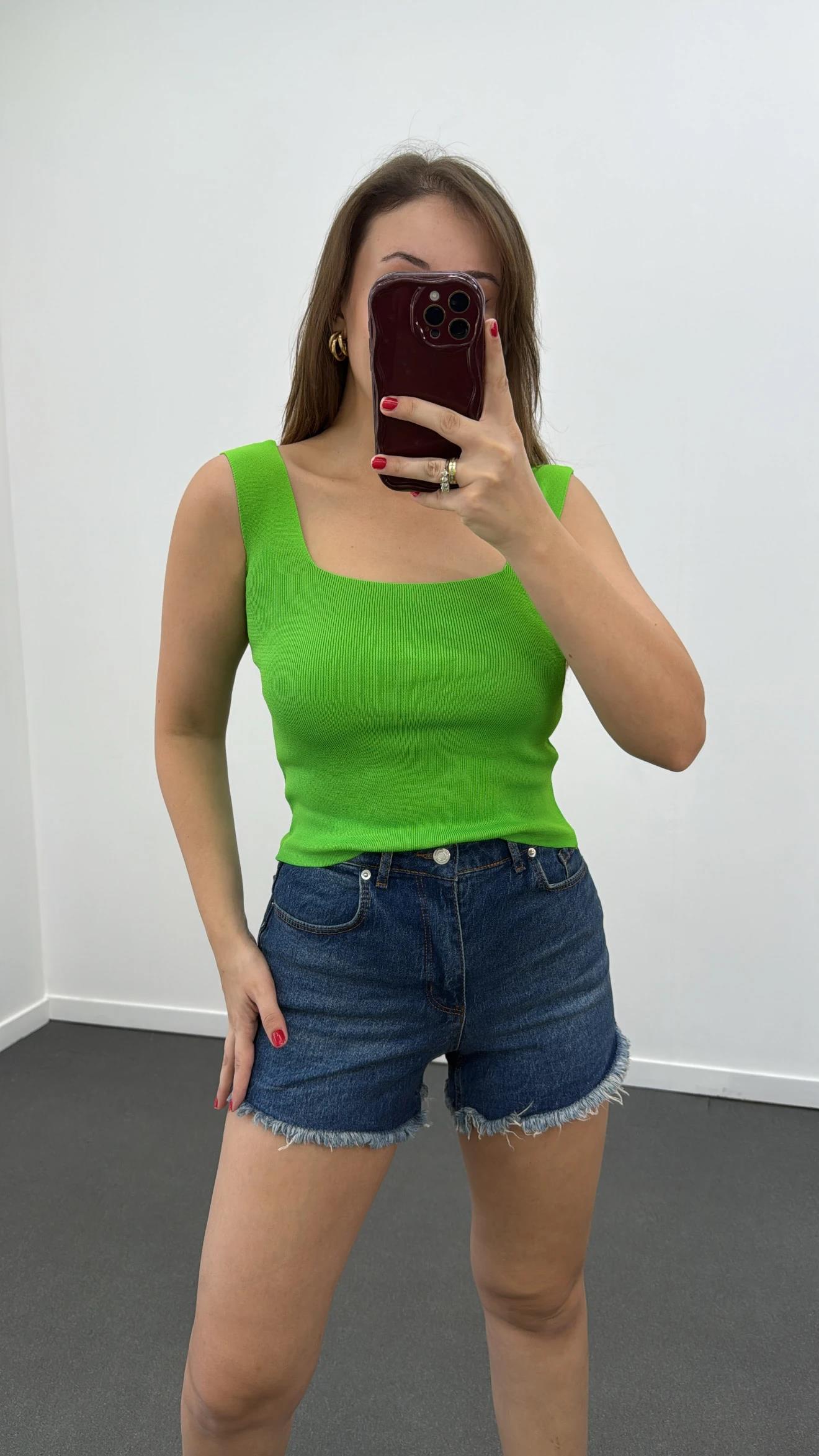 Neon Yeşil Kare Yaka Atlet