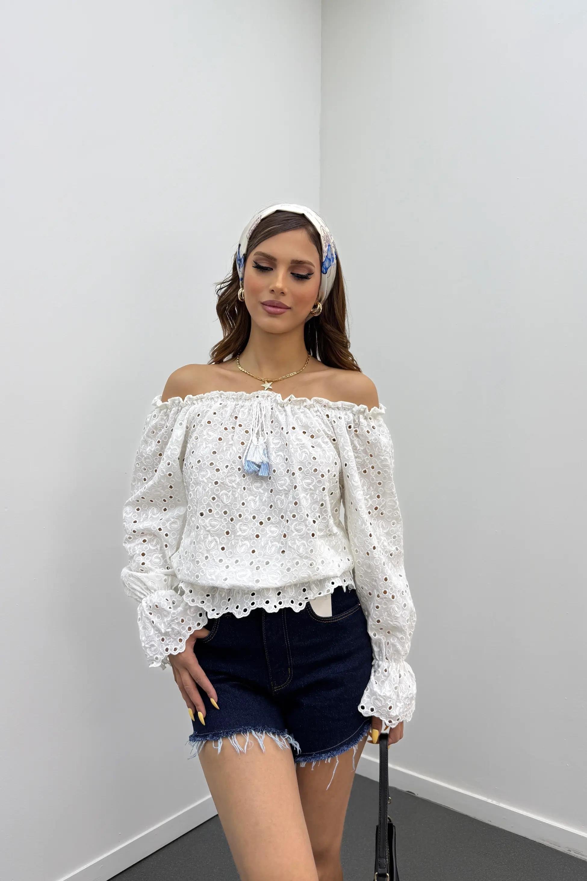 Nessa Madonna Yaka Fisto Bluz