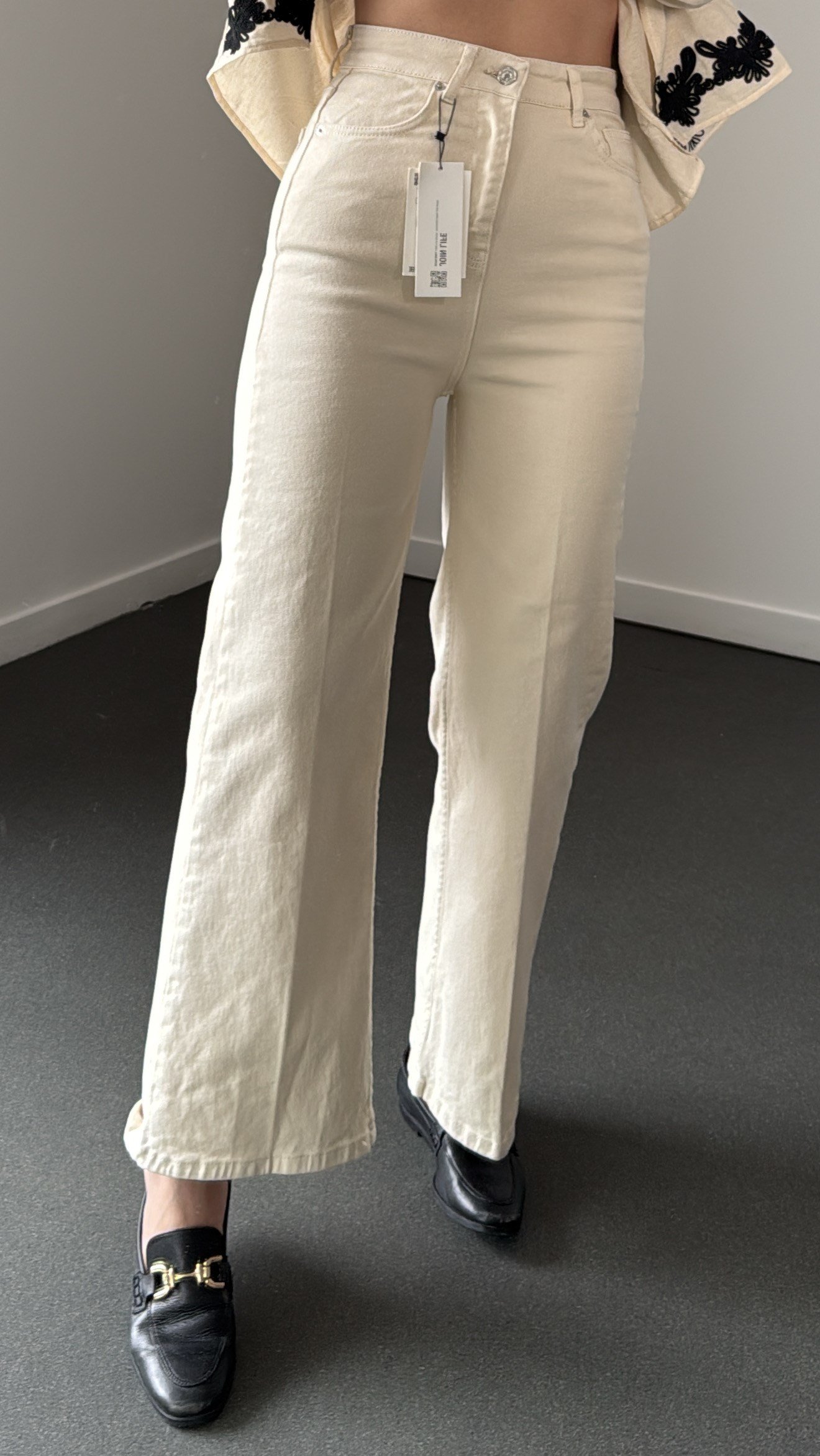 Niagara Krem Yüksek Bel Crop Flare Jeans