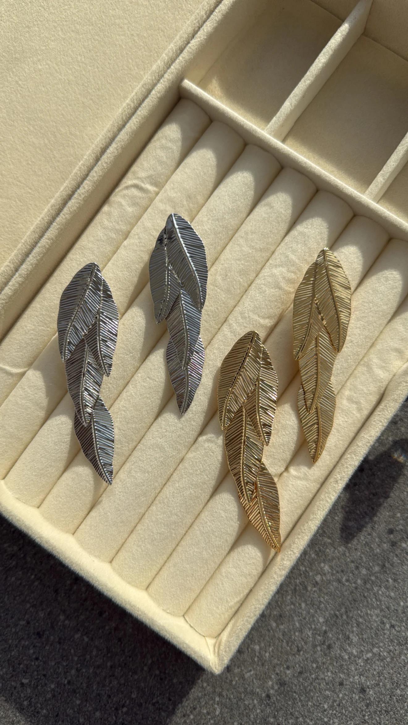 Nima Yaprak Tasarım Küpe