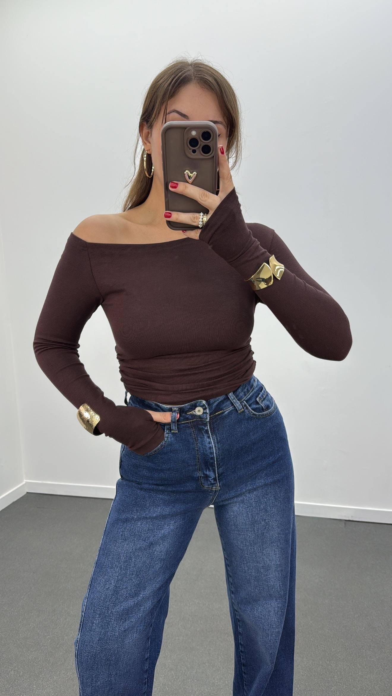 Noa Düşük Omuz Drapeli Soft Touch Parmak Geçirmeli Body