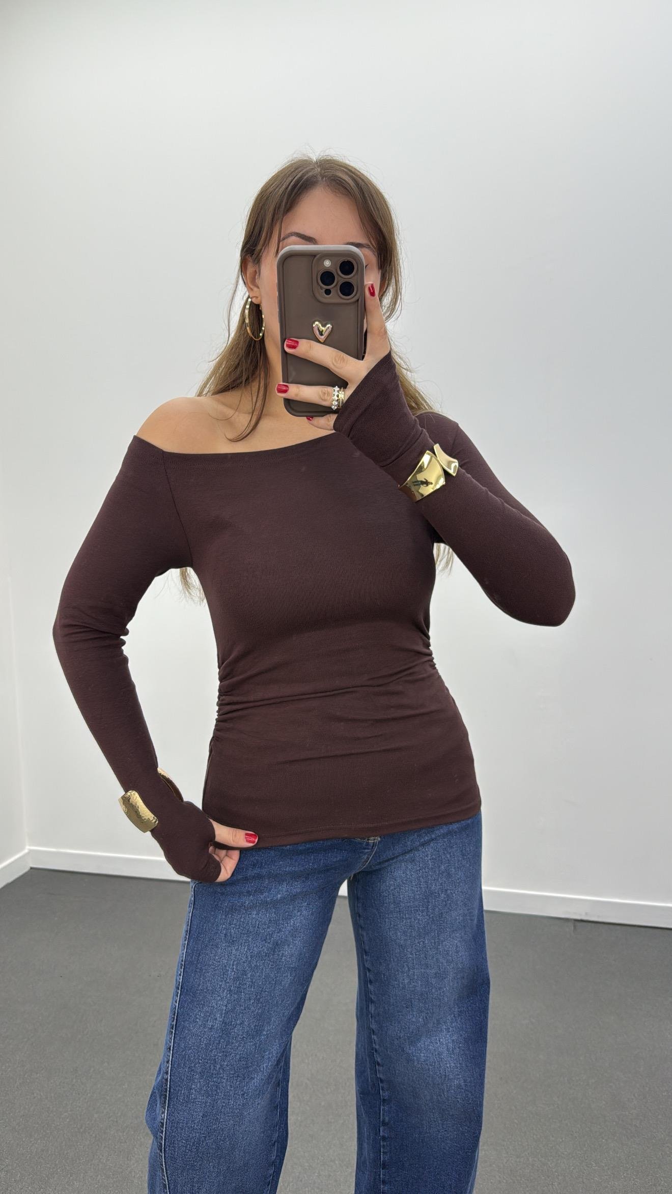 Noa Düşük Omuz Drapeli Soft Touch Parmak Geçirmeli Body