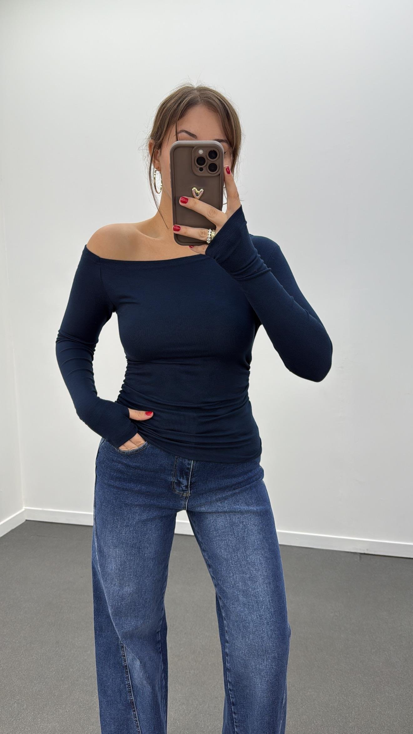 Noa Lacivert Düşük Omuz Drapeli Soft Touch Body