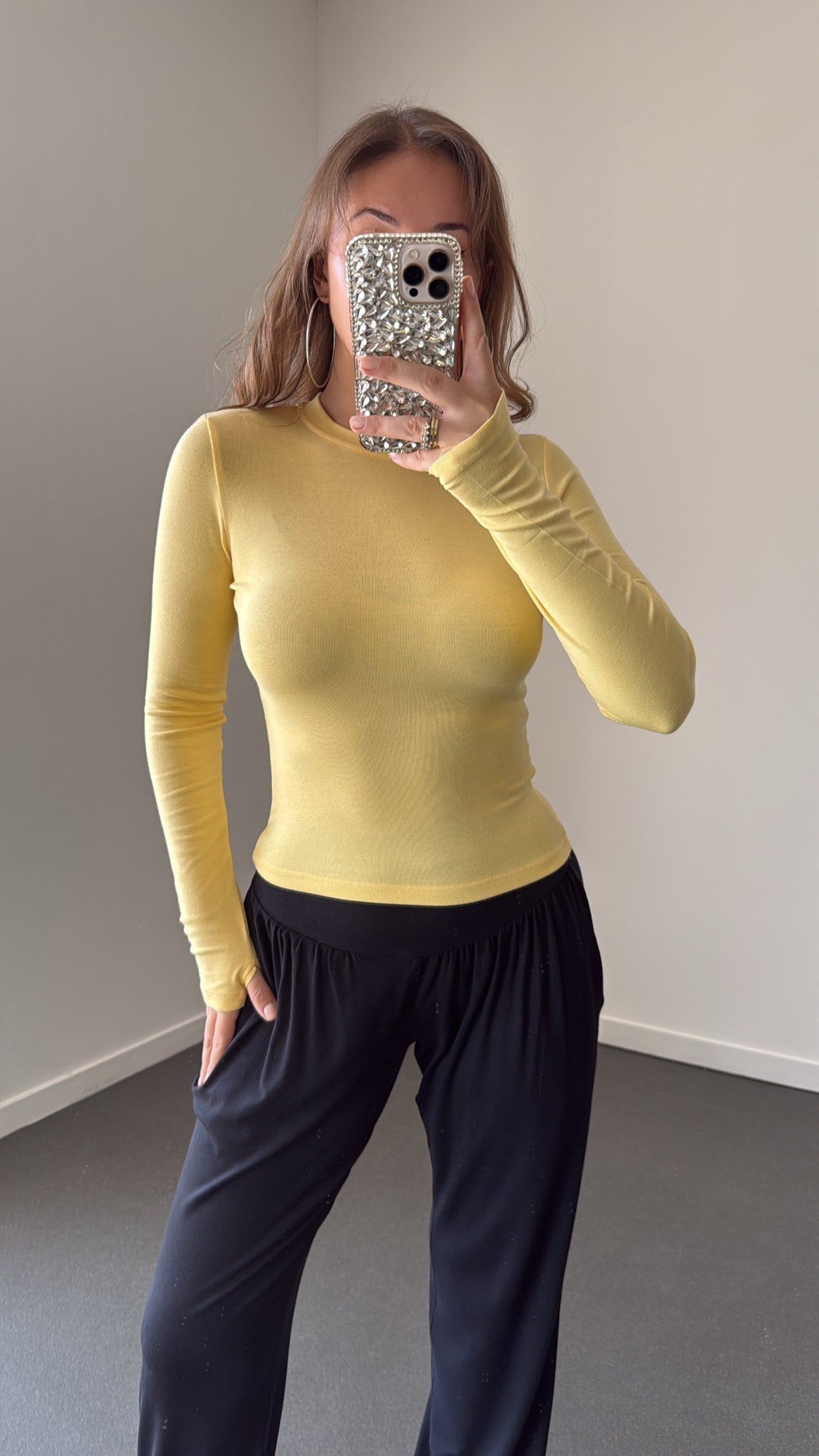 Nr Sarı Parmak Geçirmeli Modal Body