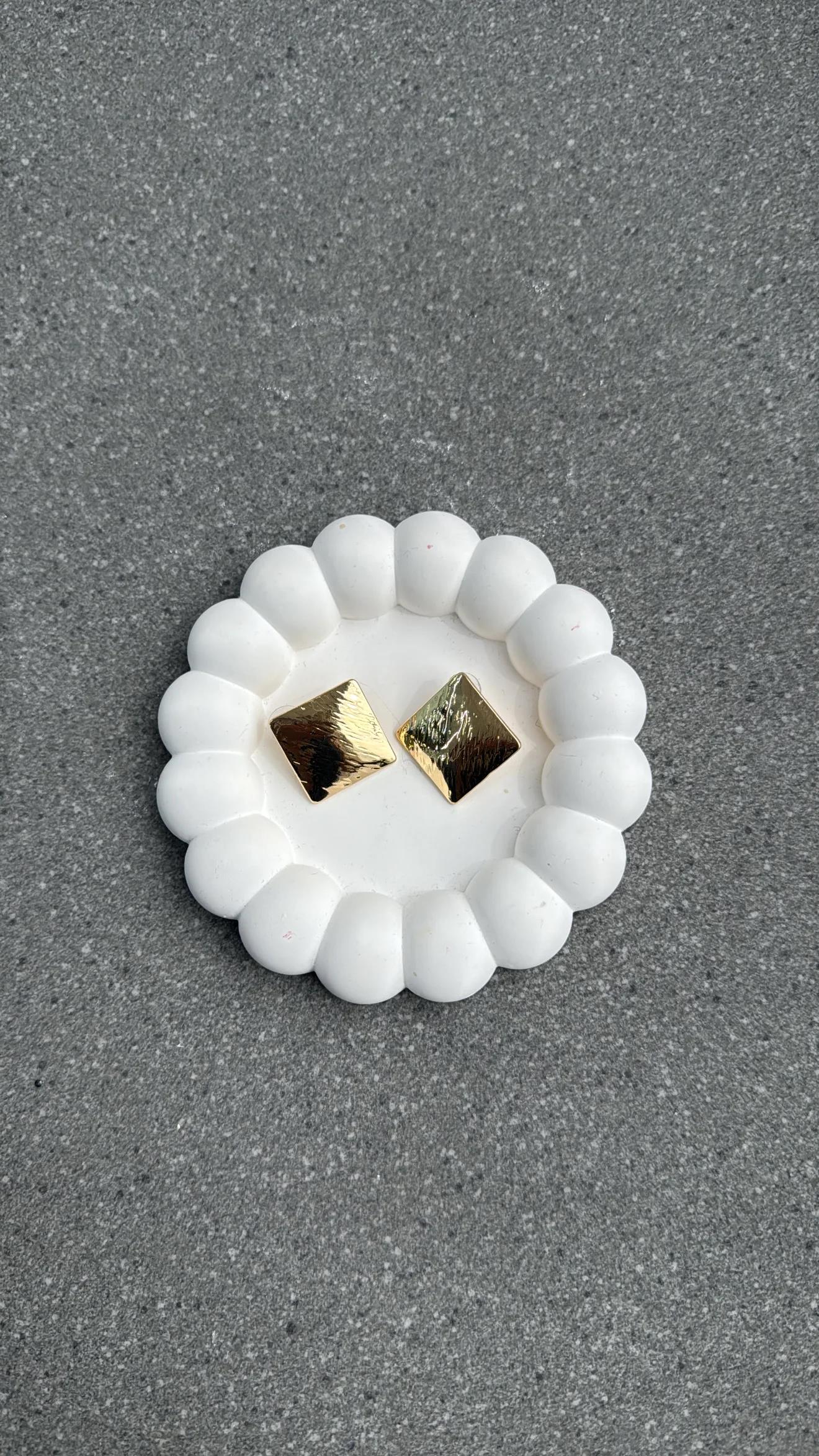 Nuren Kare Gold Küpe