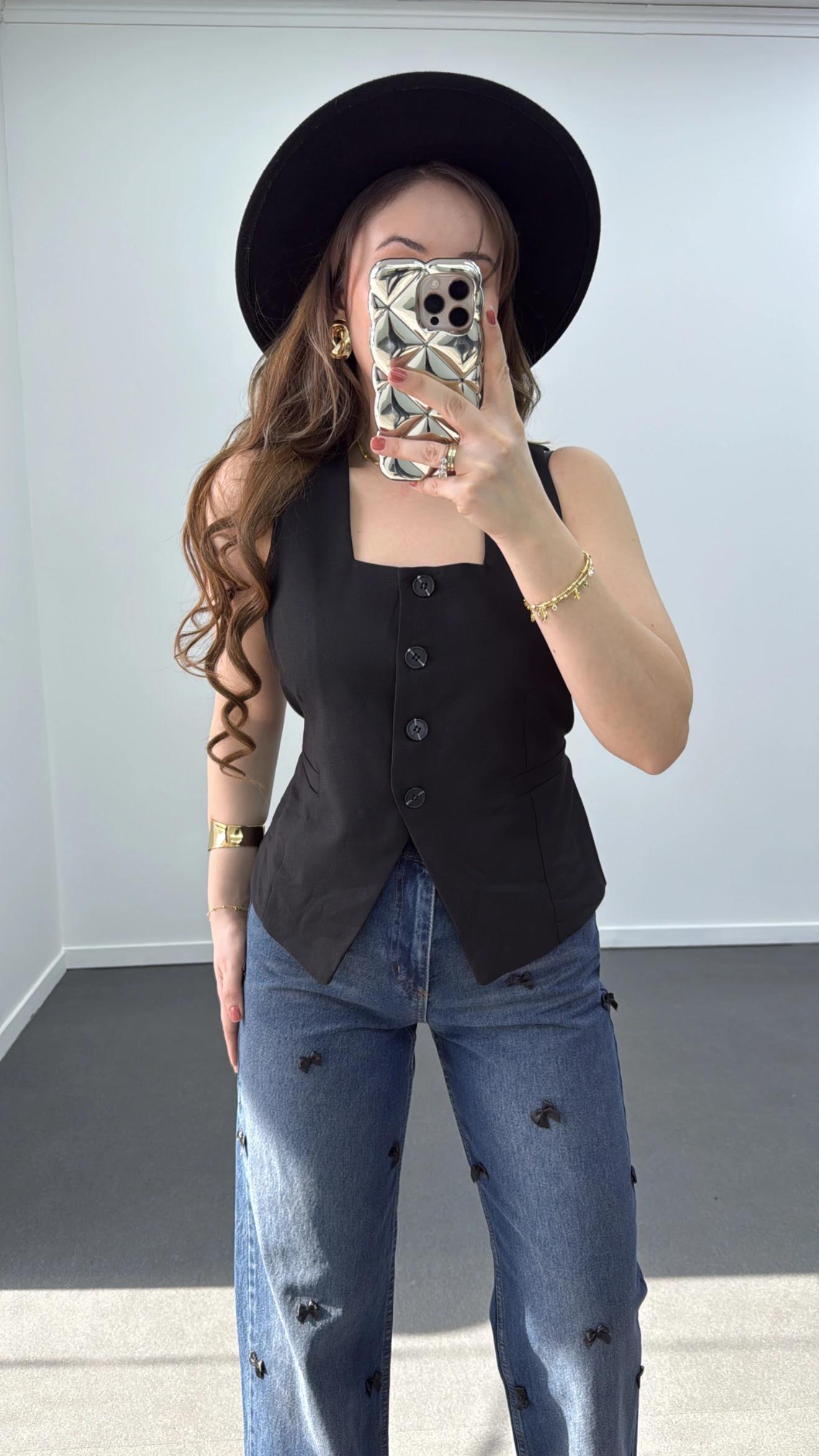 Olga Siyah Renk Düğmeli Yelek