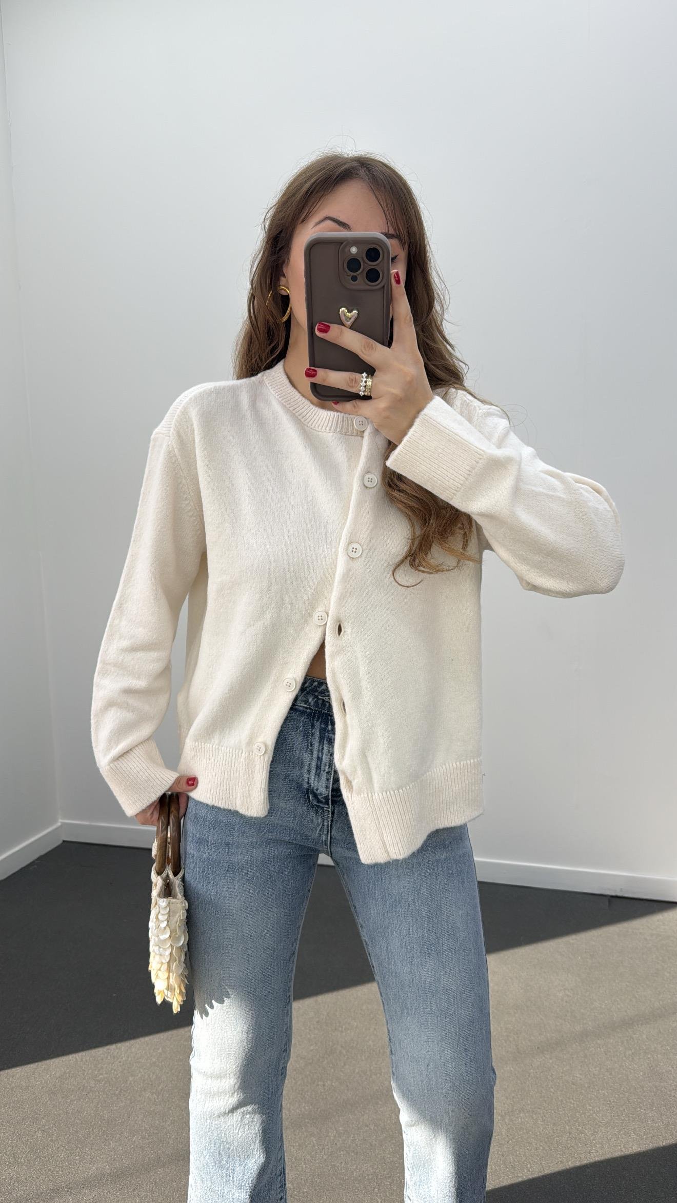 Pamera Asimetrik Düğmeli Ekru Triko