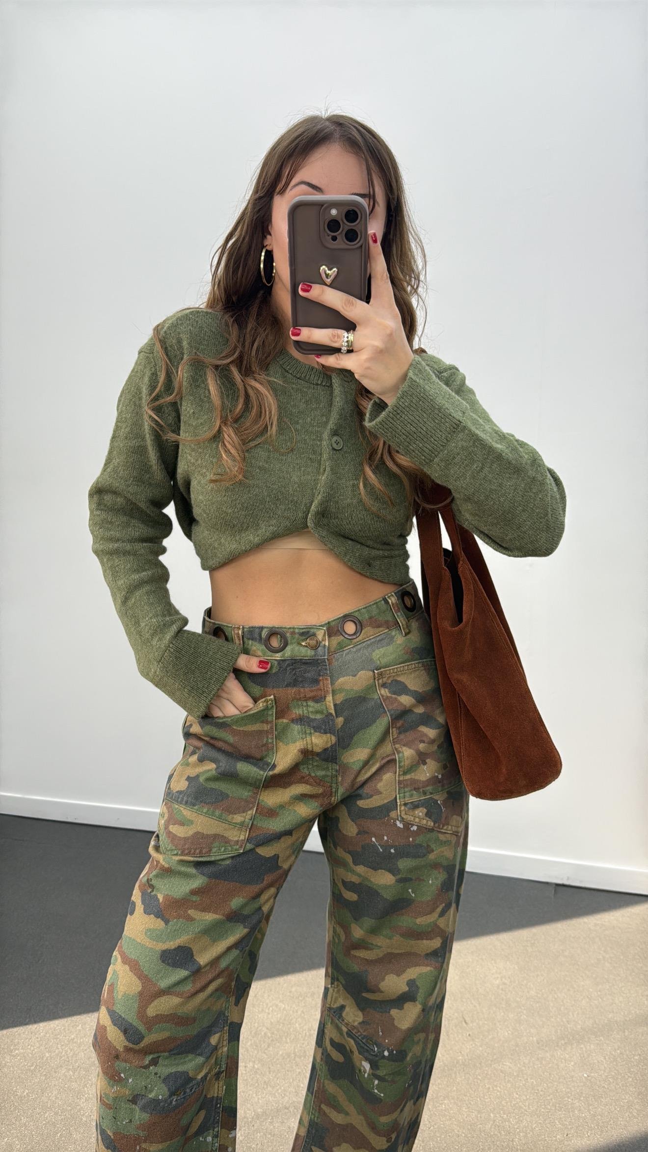 Pamera Asimetrik Düğmeli Yeşil Triko