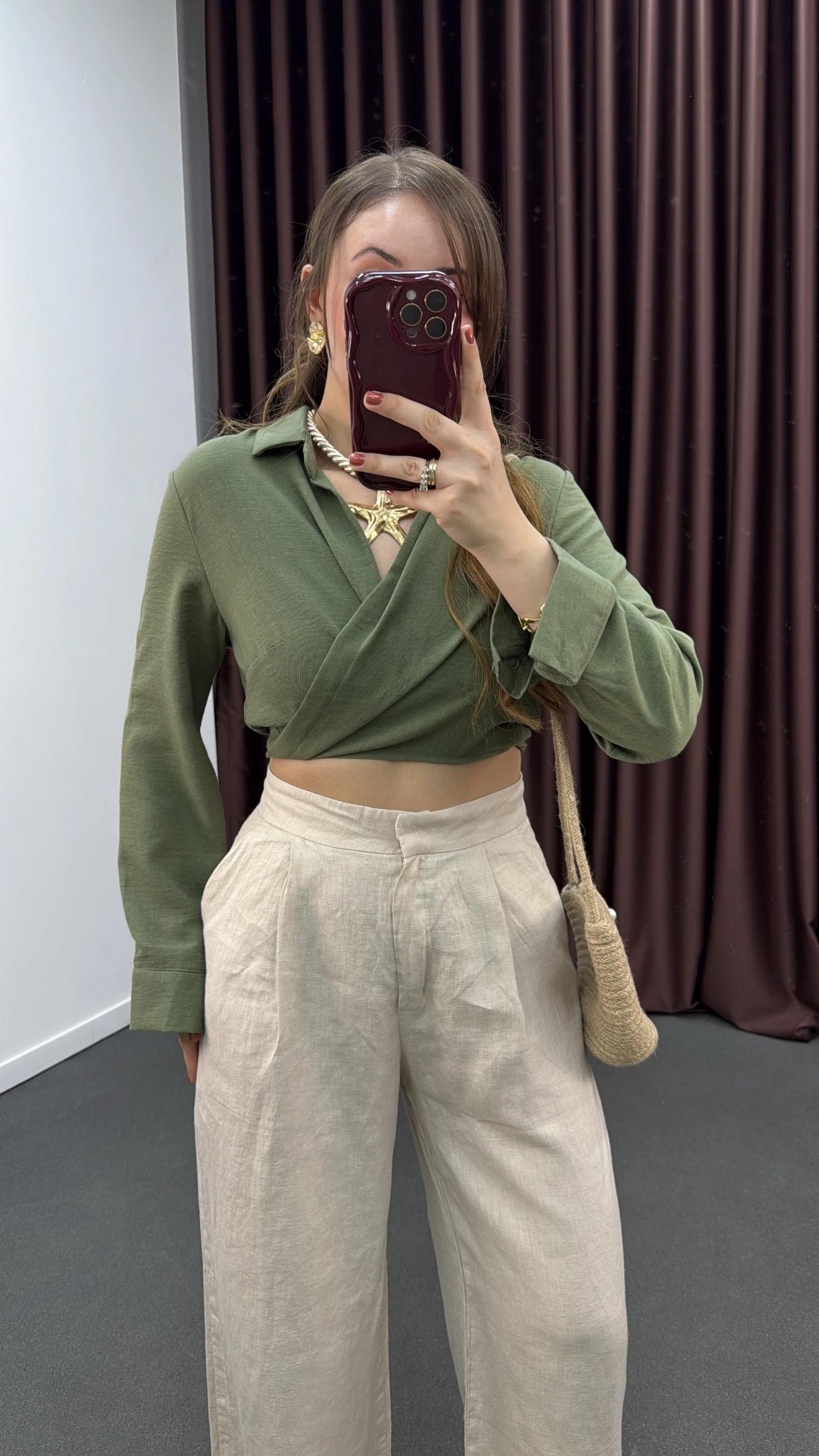 Perin Yeşil Keten Karışımlı Bağlamalı Gömlek