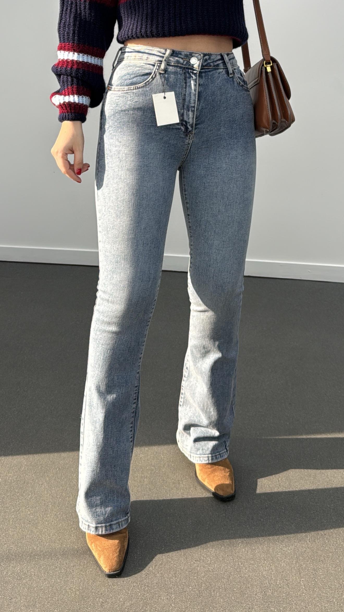 Porto Açık Yıkamalı Orta Bel Flare Jeans