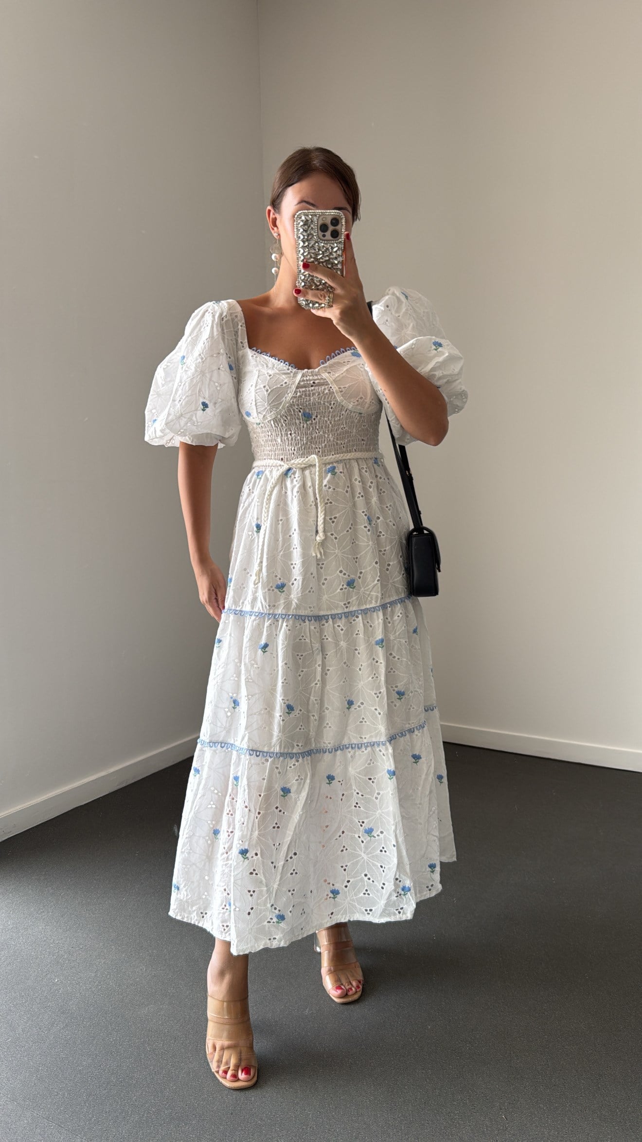 Raina Mavi Çiçek Nakışlı Fisto Romantik Elbise