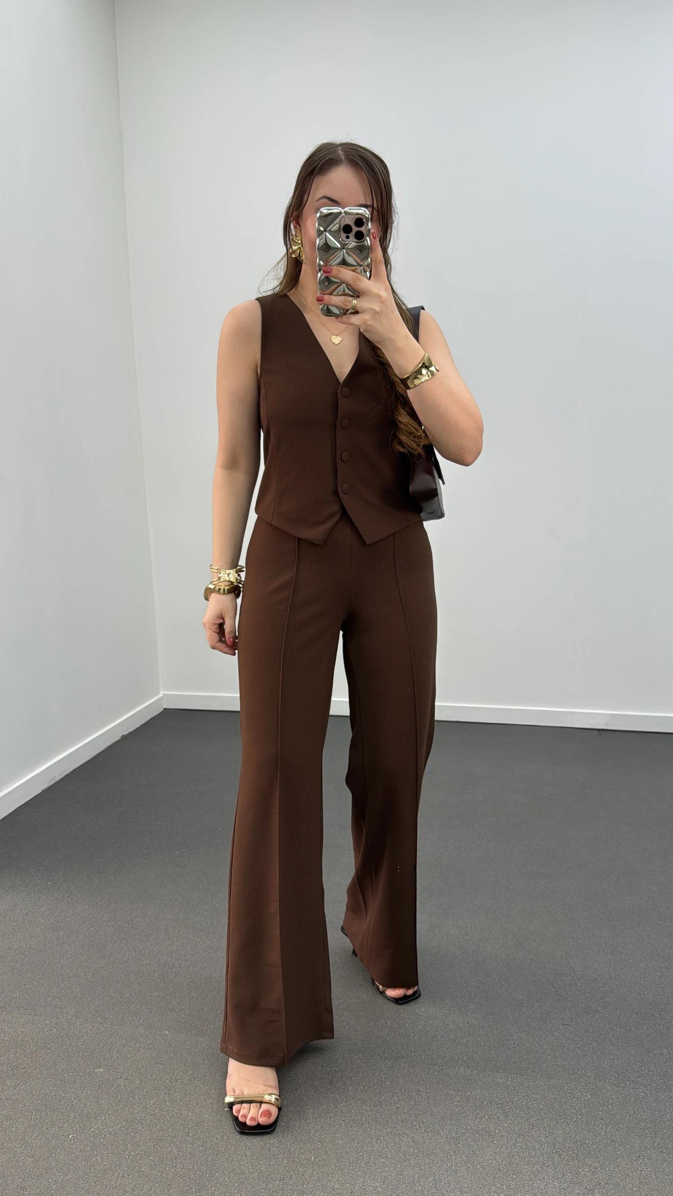 Rebecca Kahve Yelek Ve Nervür Dikişli Pantolon Takımı