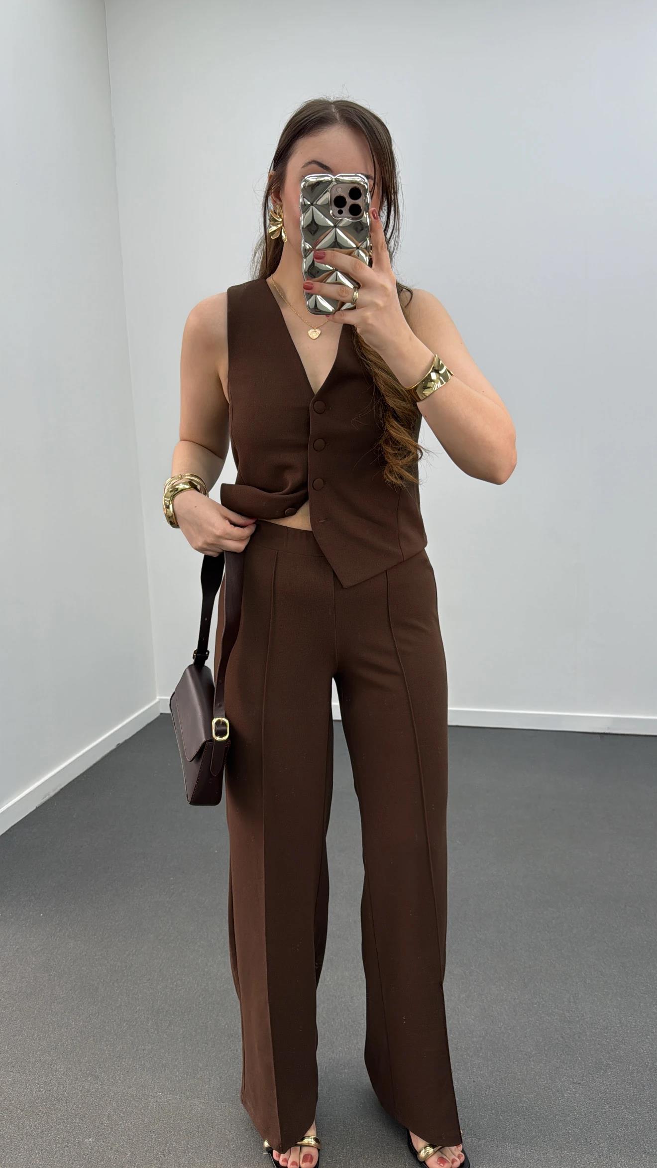 Rebecca Kahve Yelek Ve Nervür Dikişli Pantolon Takımı