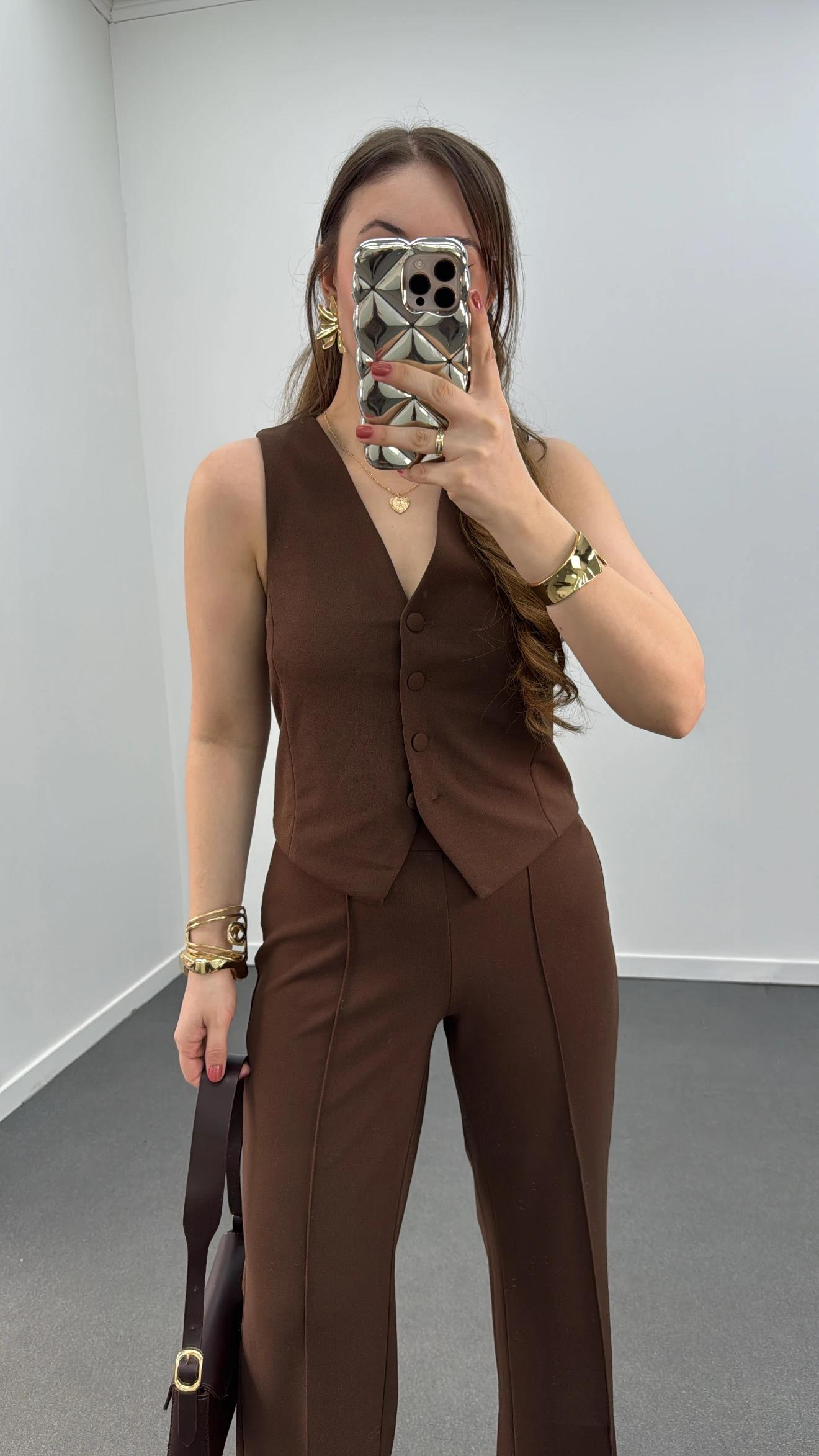 Rebecca Kahve Yelek Ve Nervür Dikişli Pantolon Takımı