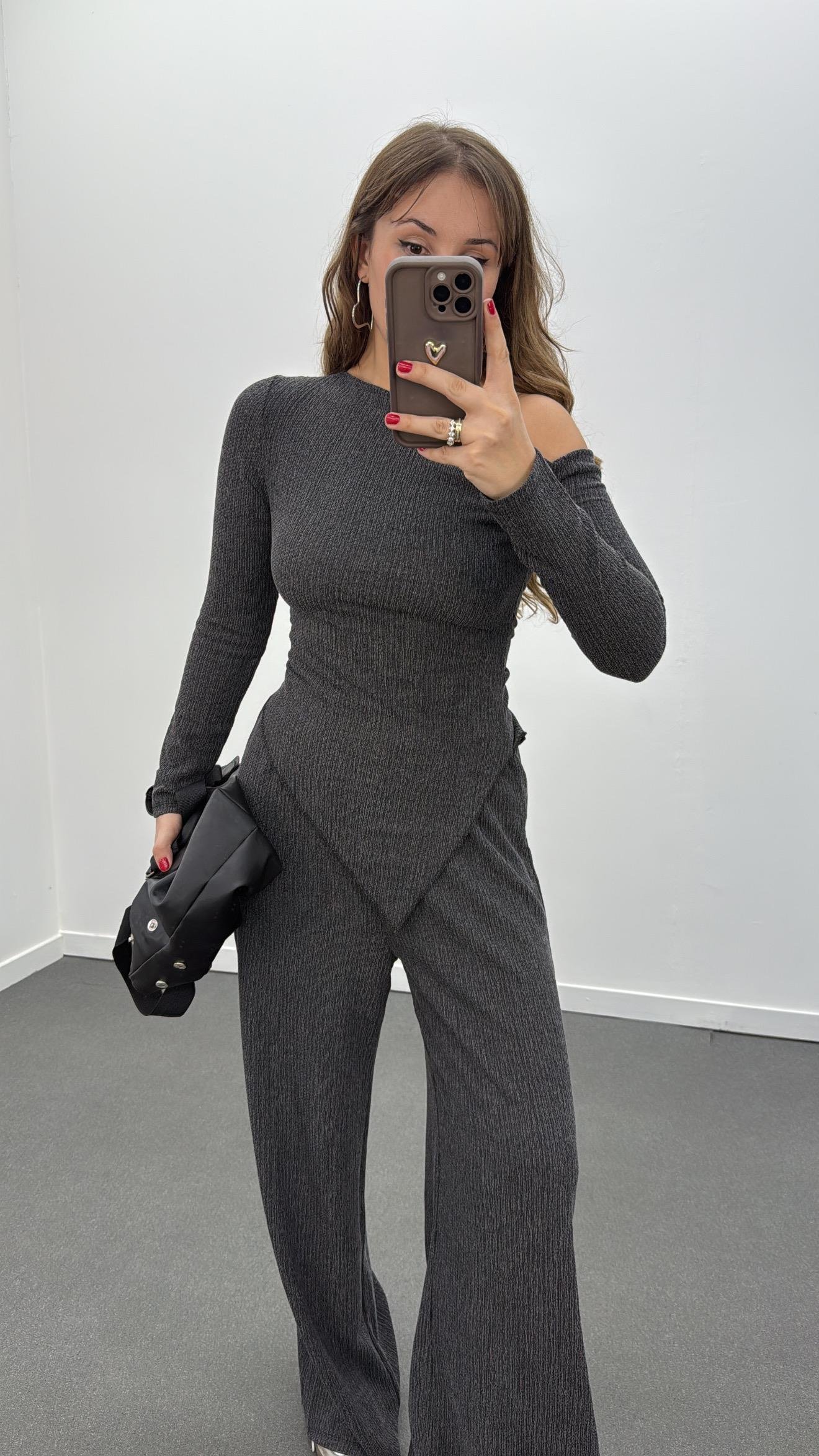 Reboul Gri Asimetrik Bluz Ve Pantolon Takımı