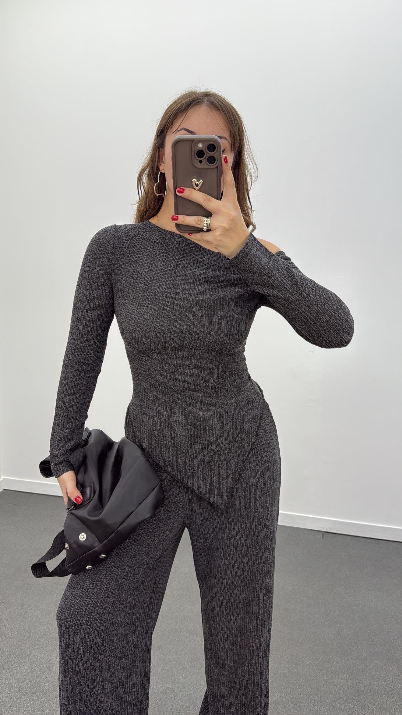 Reboul Gri Asimetrik Bluz Ve Pantolon Takımı