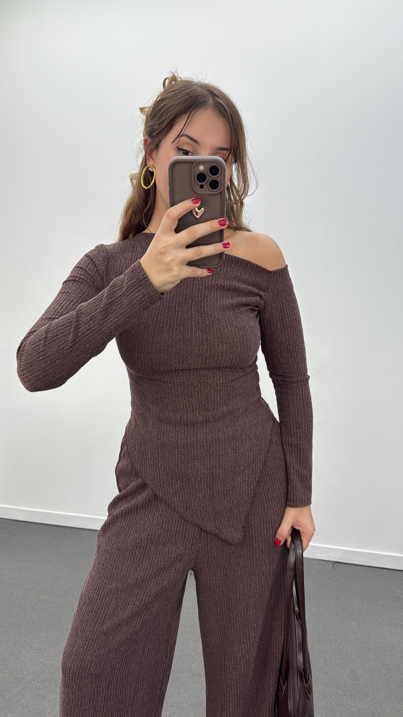 Reboul Kahve Asimetrik Bluz Ve Pantolon Takımı