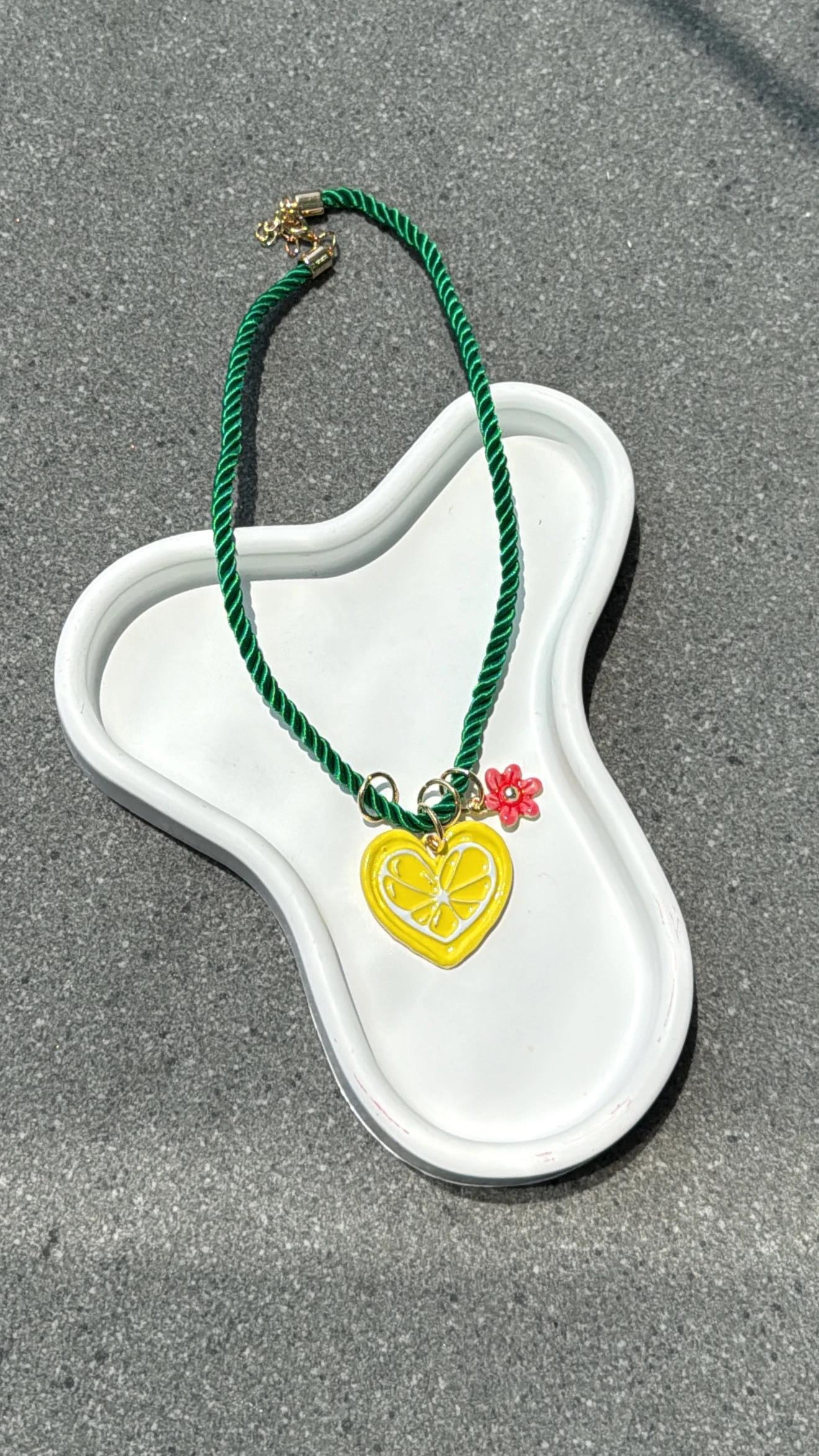 Rehse Limon Kalp Yeşil Kolye