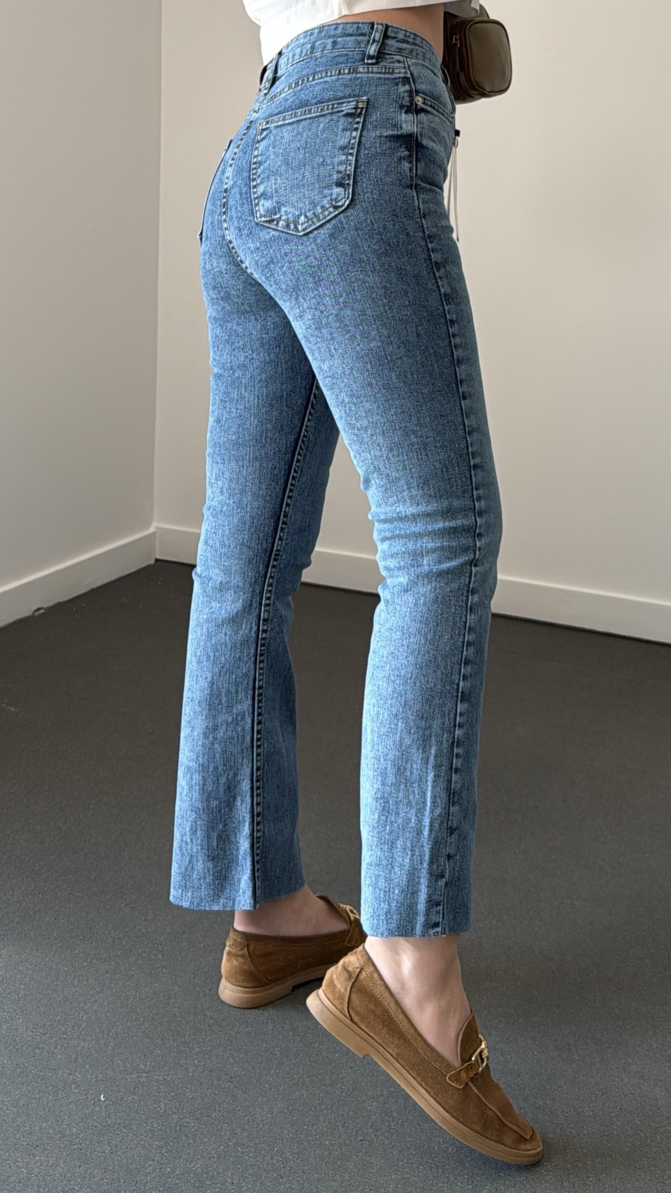 Romeo Yıkamalı Kot Renk Likralı Crop Flare Jeans