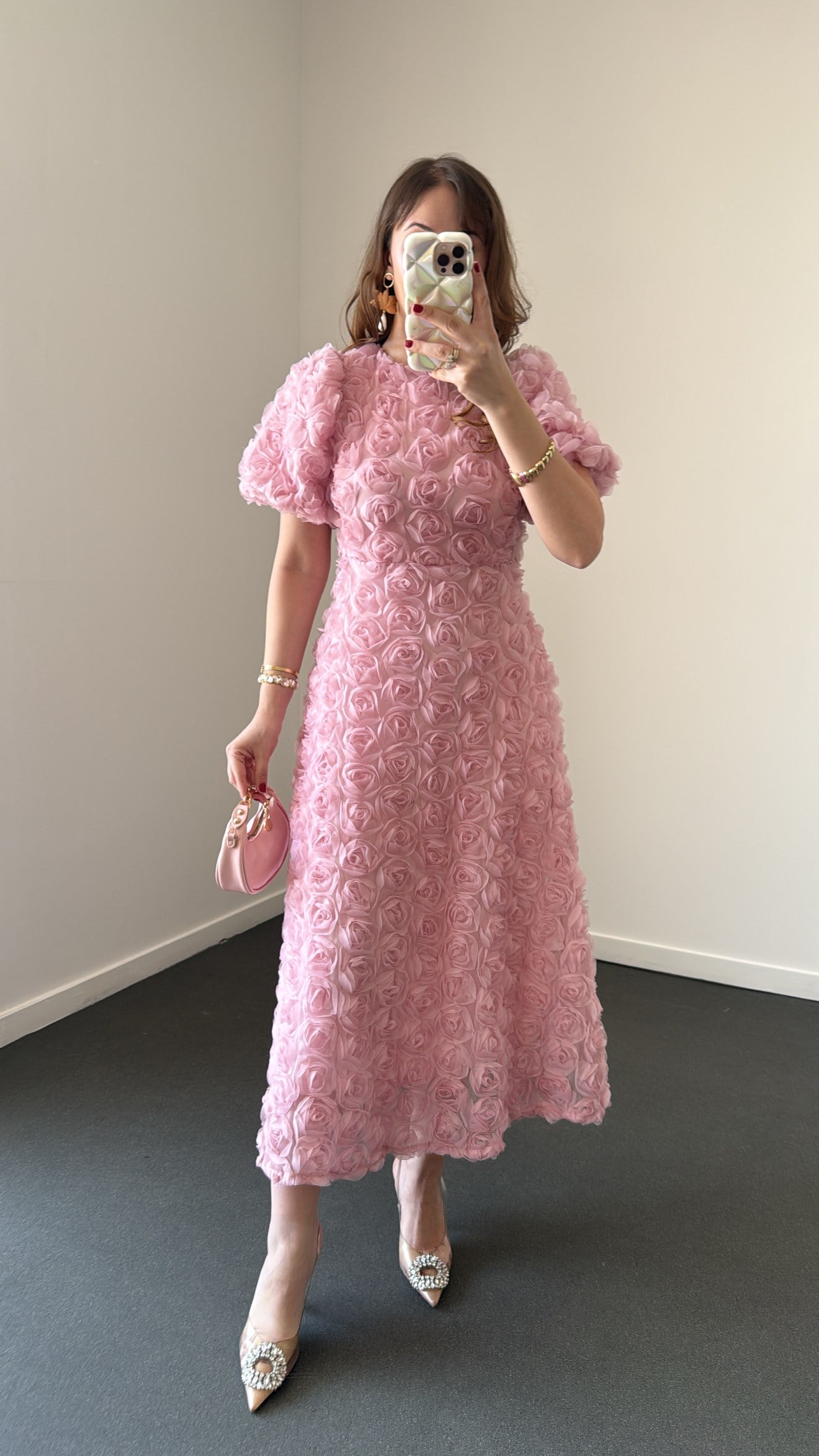 Rosie Pembe  Renk 3 Boyutlu Gül Desenli Premium Elbise