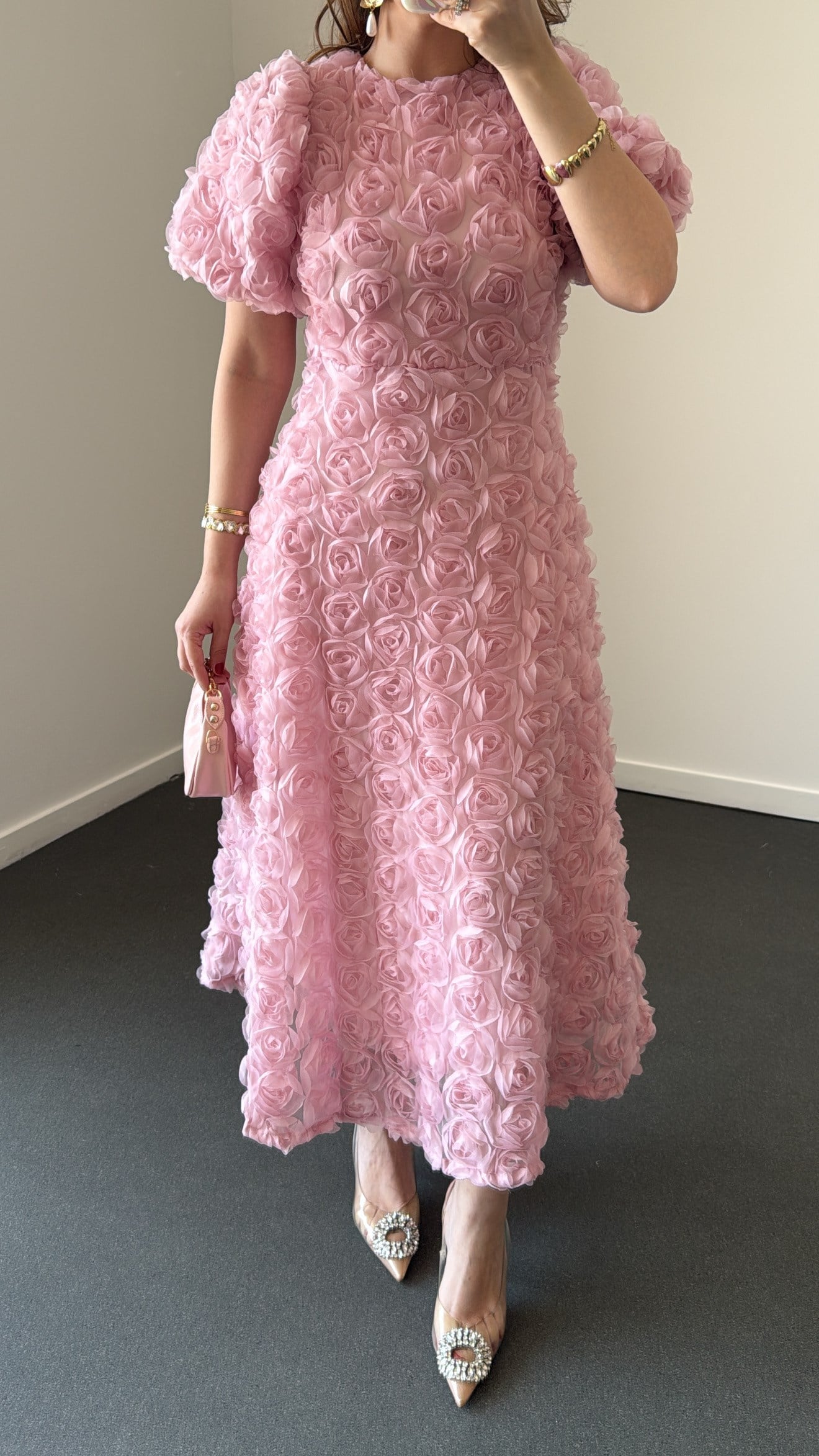 Rosie Pembe  Renk 3 Boyutlu Gül Desenli Premium Elbise