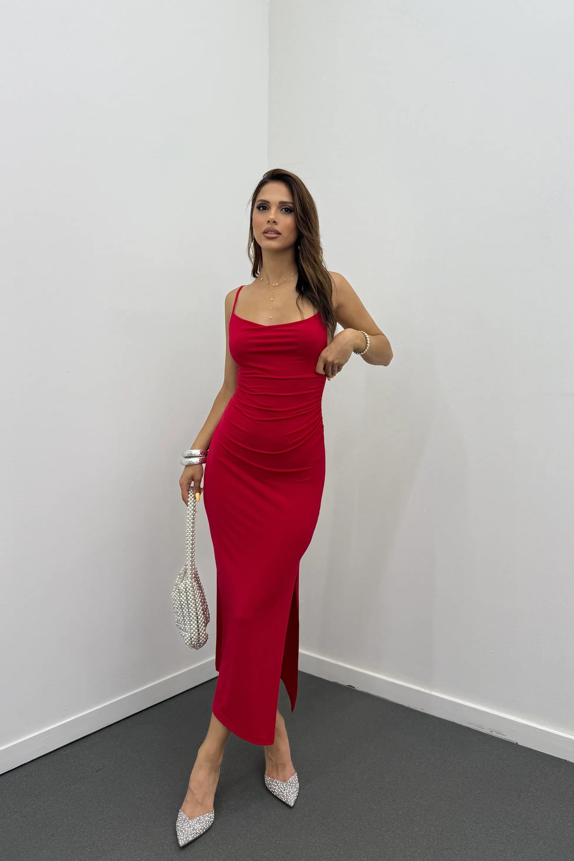 Roxana Kırmızı Yırtmaçlı Degaje Yaka Kalem Elbise