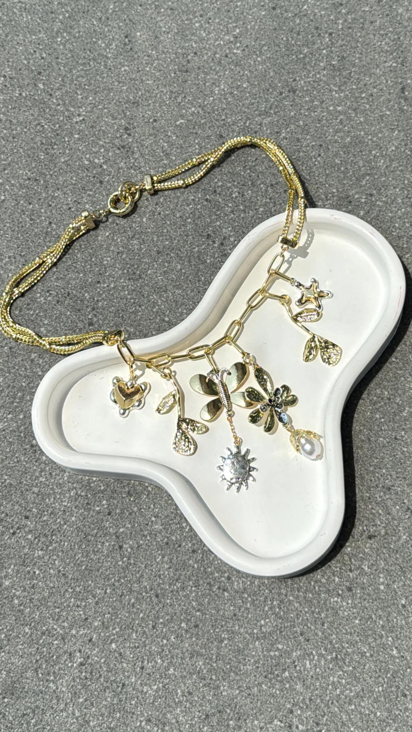 Ruzen Gold Aksesuarlı Kolye