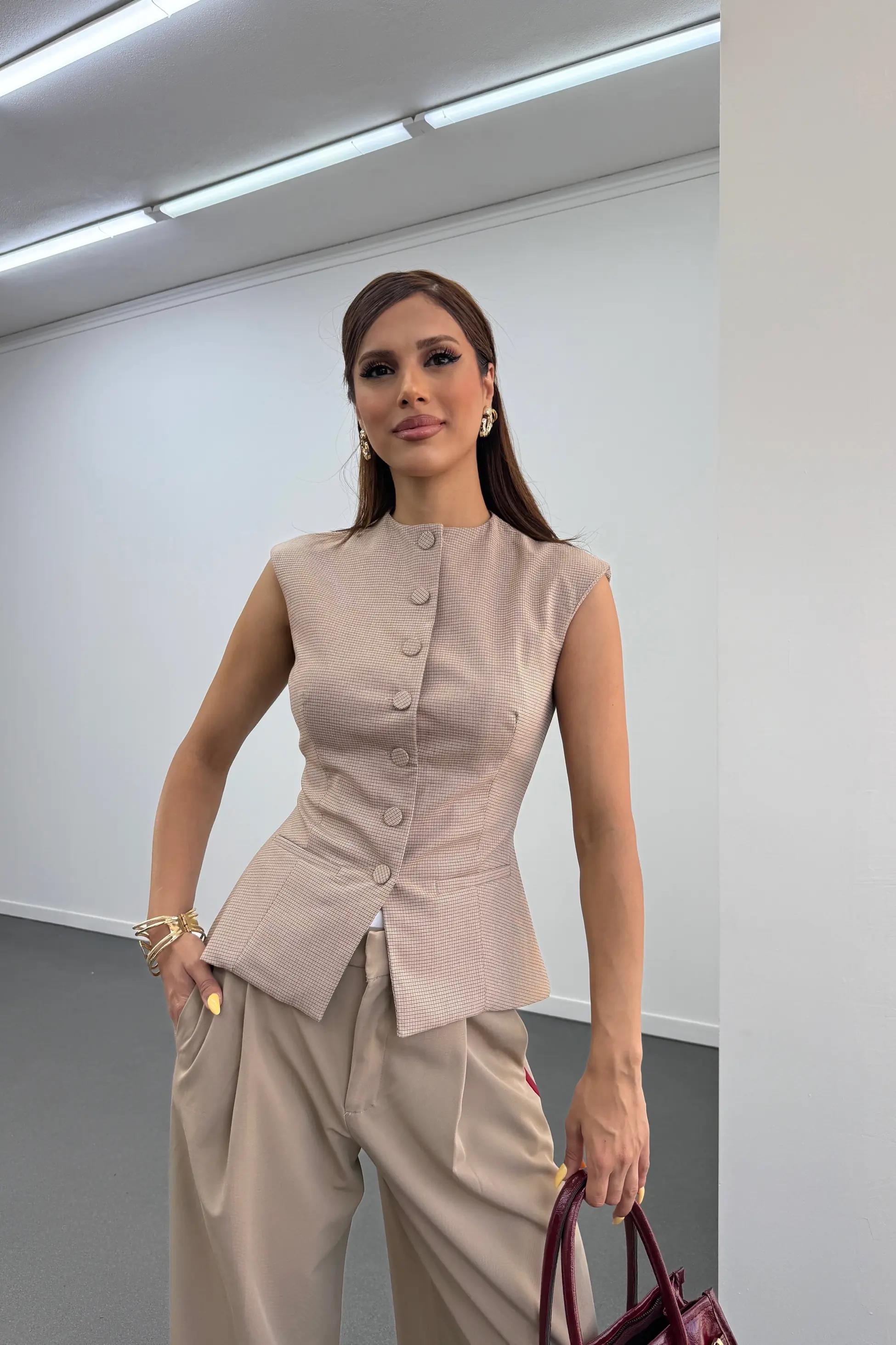 Sadire Bej Potikareli Bisiklet Yaka Yelek