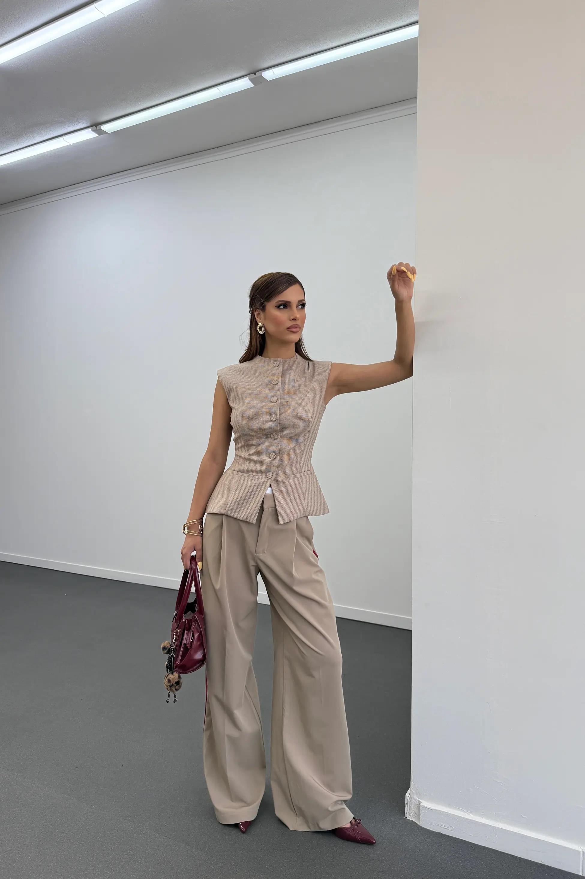 Sadire Bej Potikareli Bisiklet Yaka Yelek