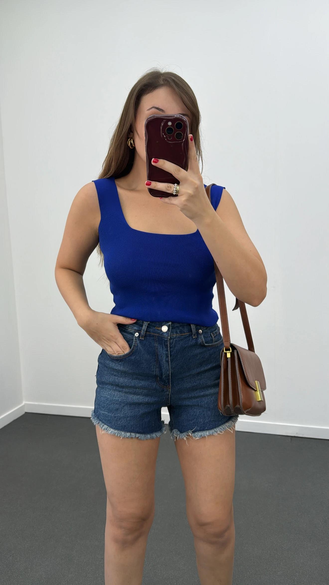 Saks Mavi Kare Yaka Atlet