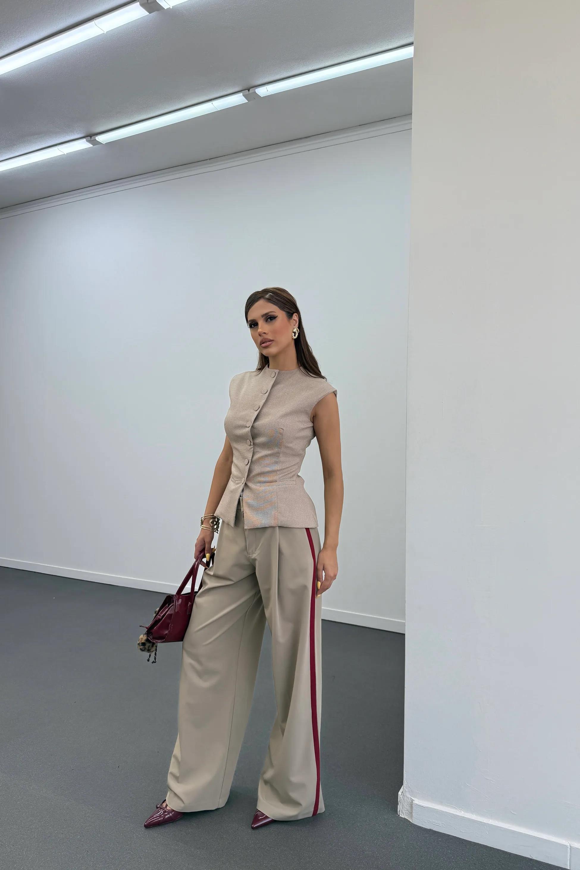 Sanaz Bej Bordo Şeritli Bel Detaylı Palazzo Pantolon