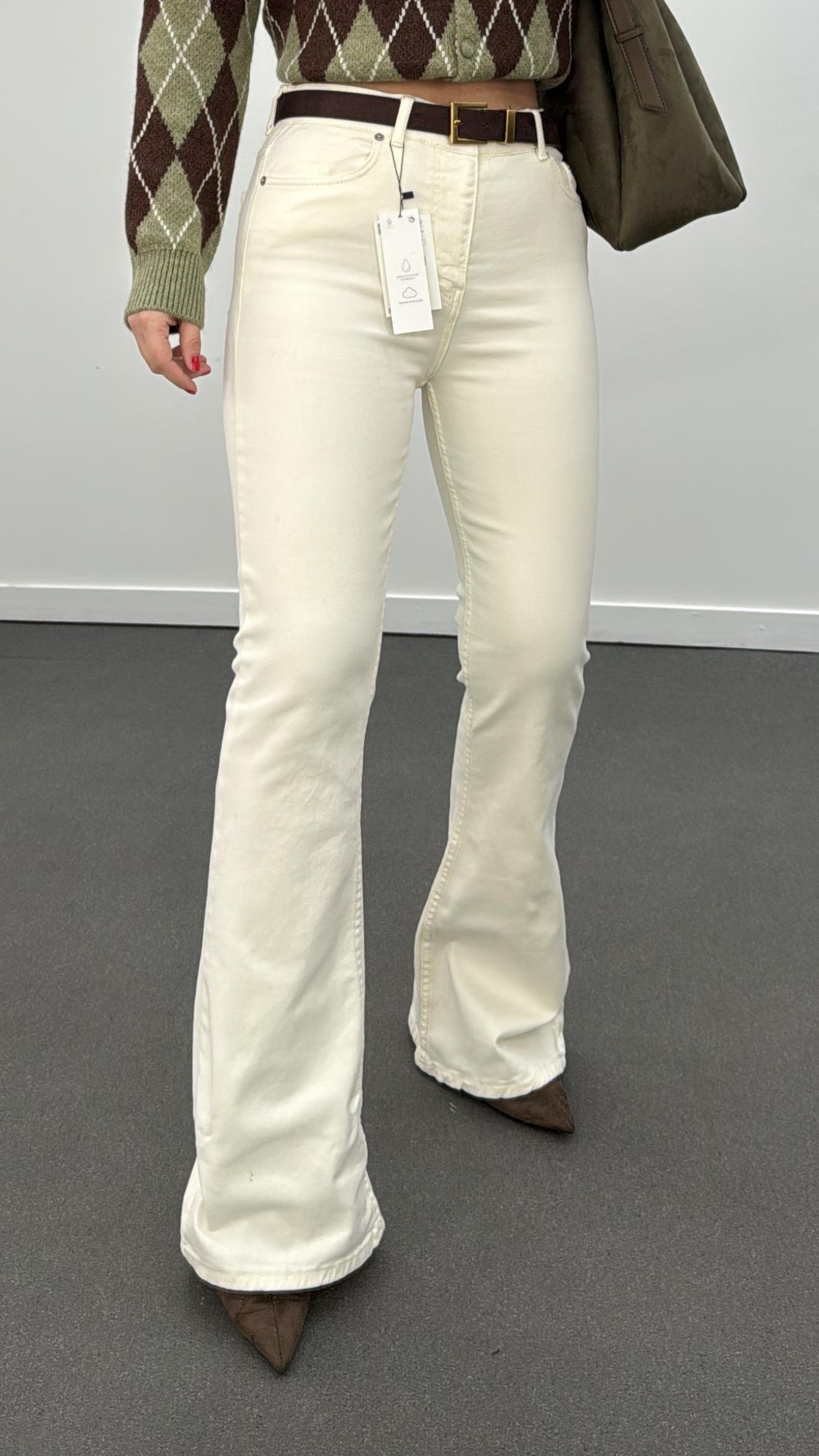 Santorini Krem Yüksek Bel Toparlayıcı Flare Jeans