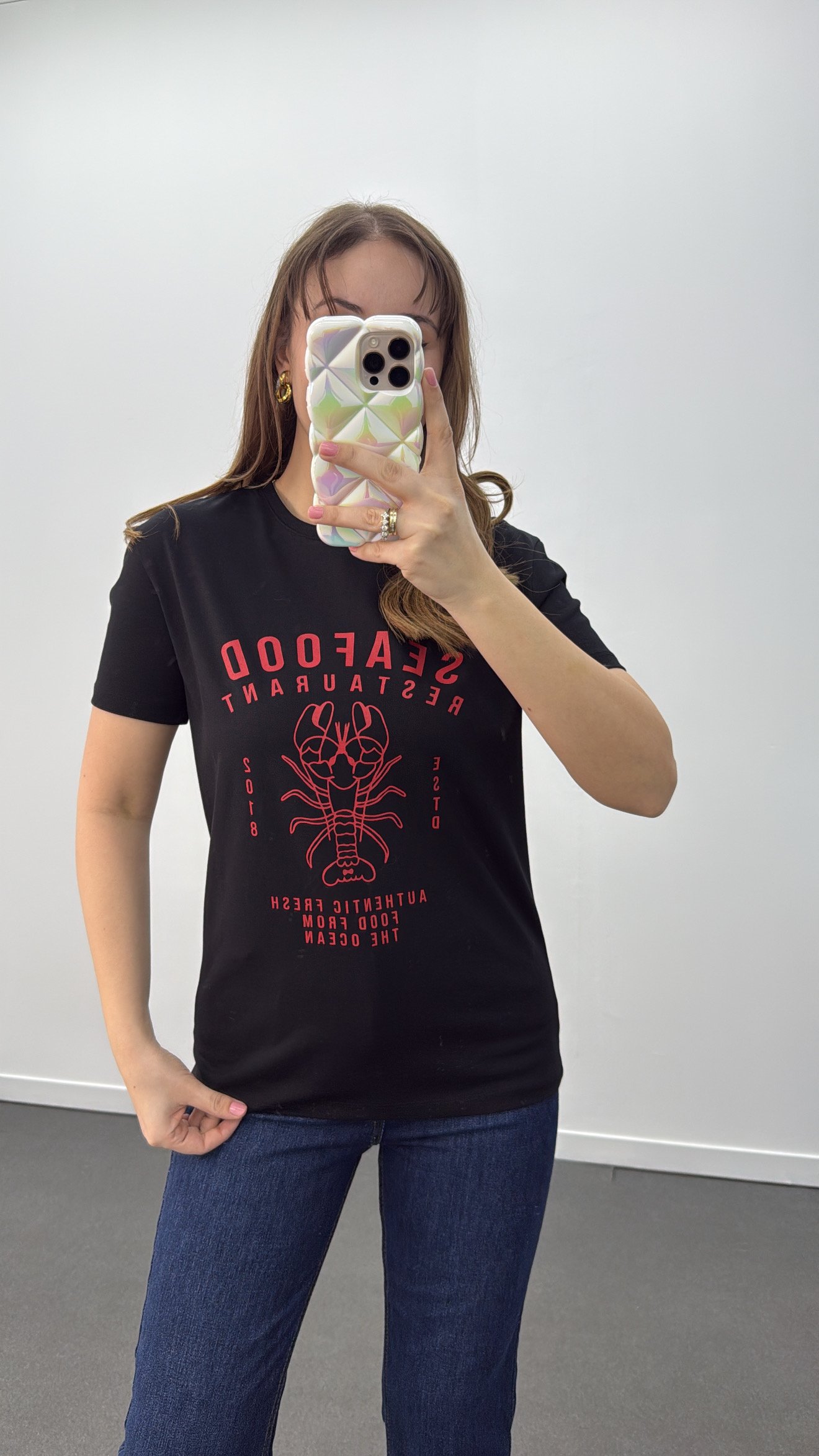 Seafood Siyah Kırmızı Yazı Baskılı Tshirt