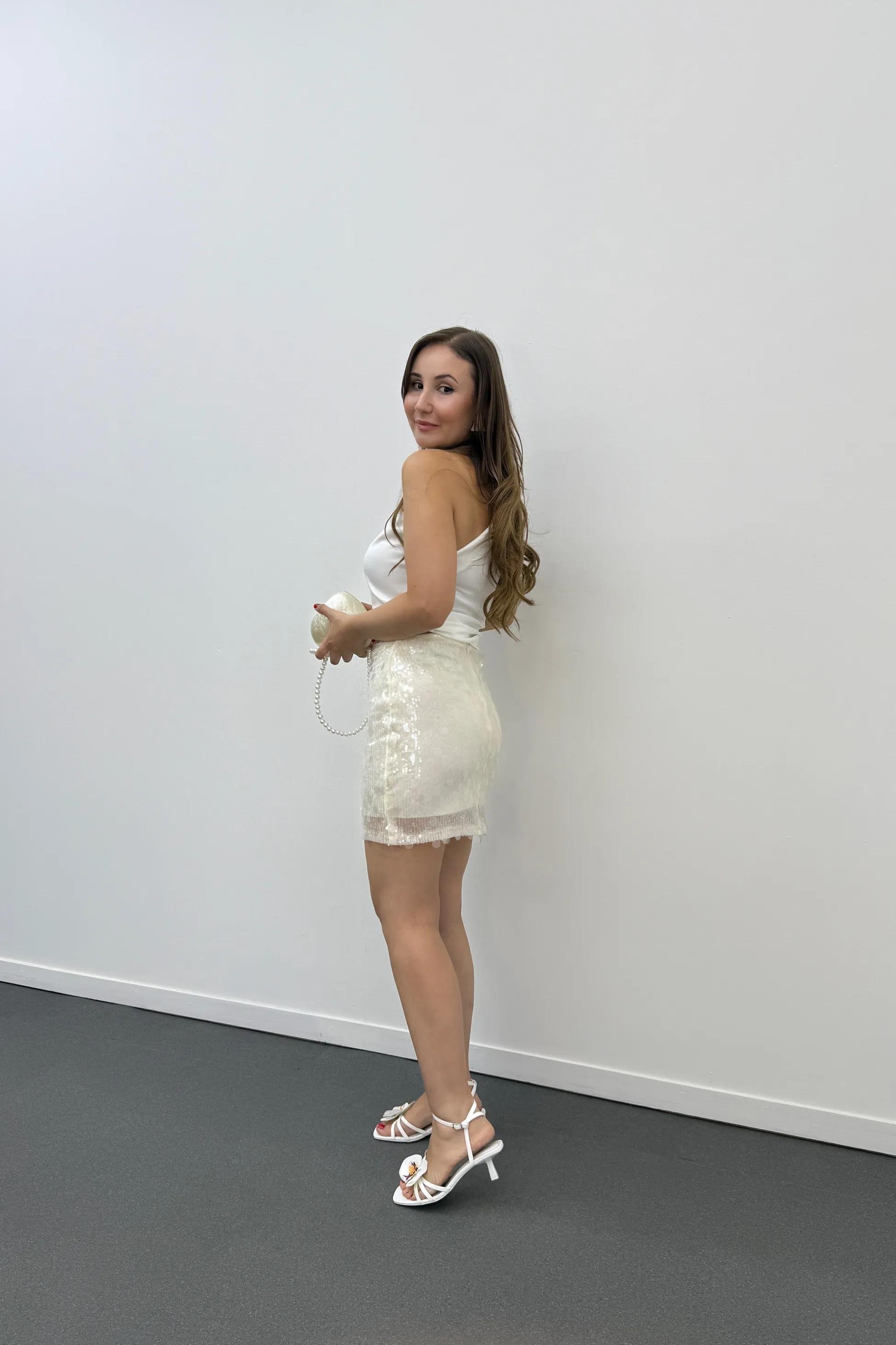 Shakira Kırık Beyaz Payetli Mini Etek