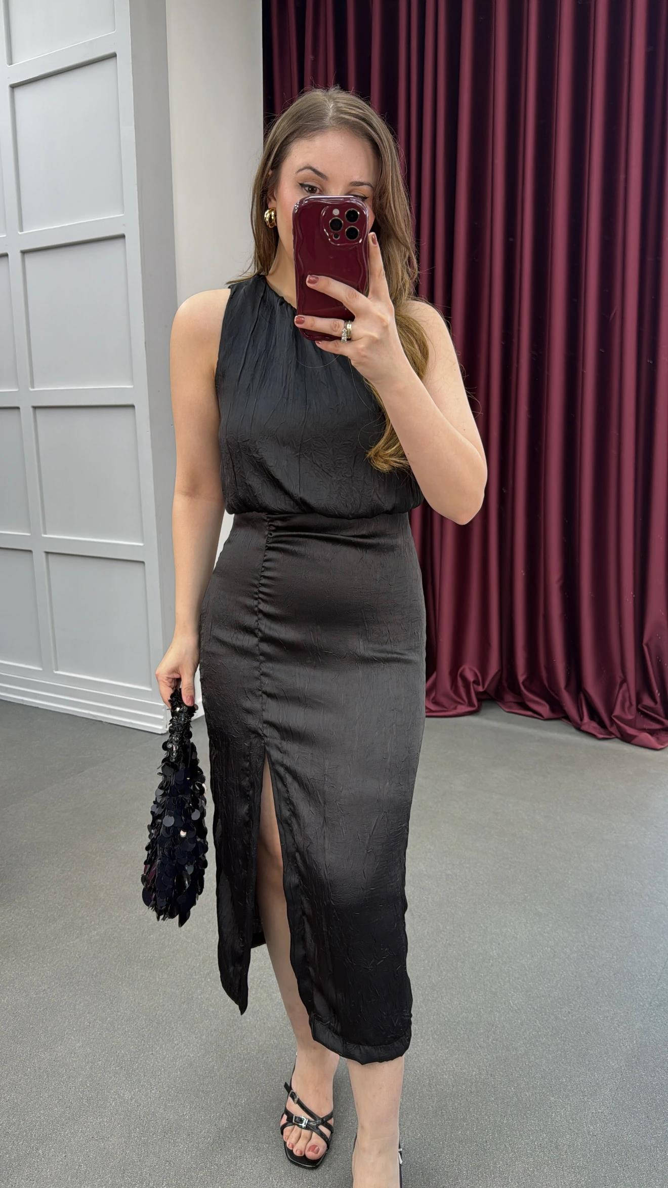 Shay Siyah Önden Büzgülü Midi Elbise