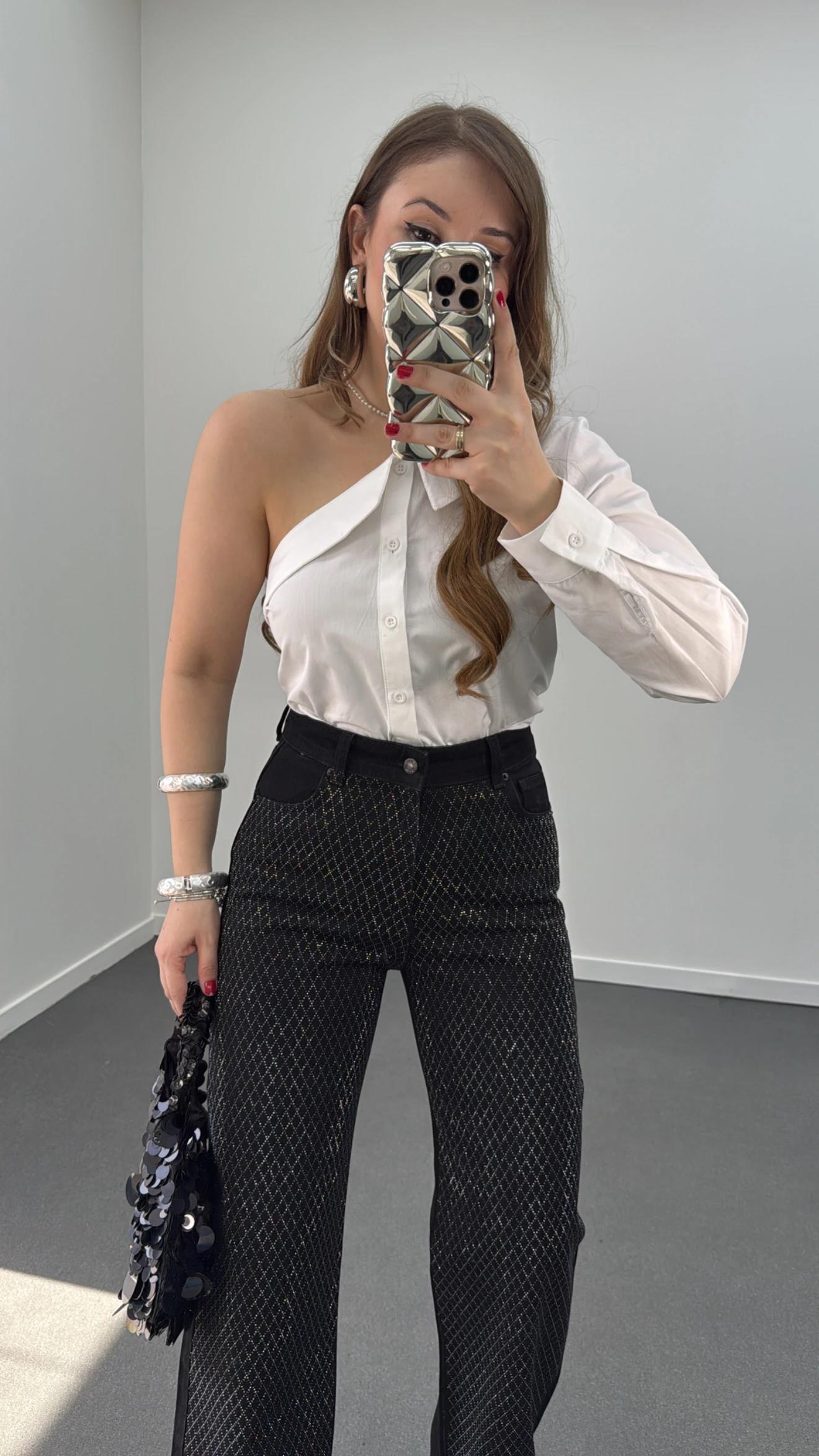 Shine Siyah Renk Baklava Taş Aksesuarlı Jeans