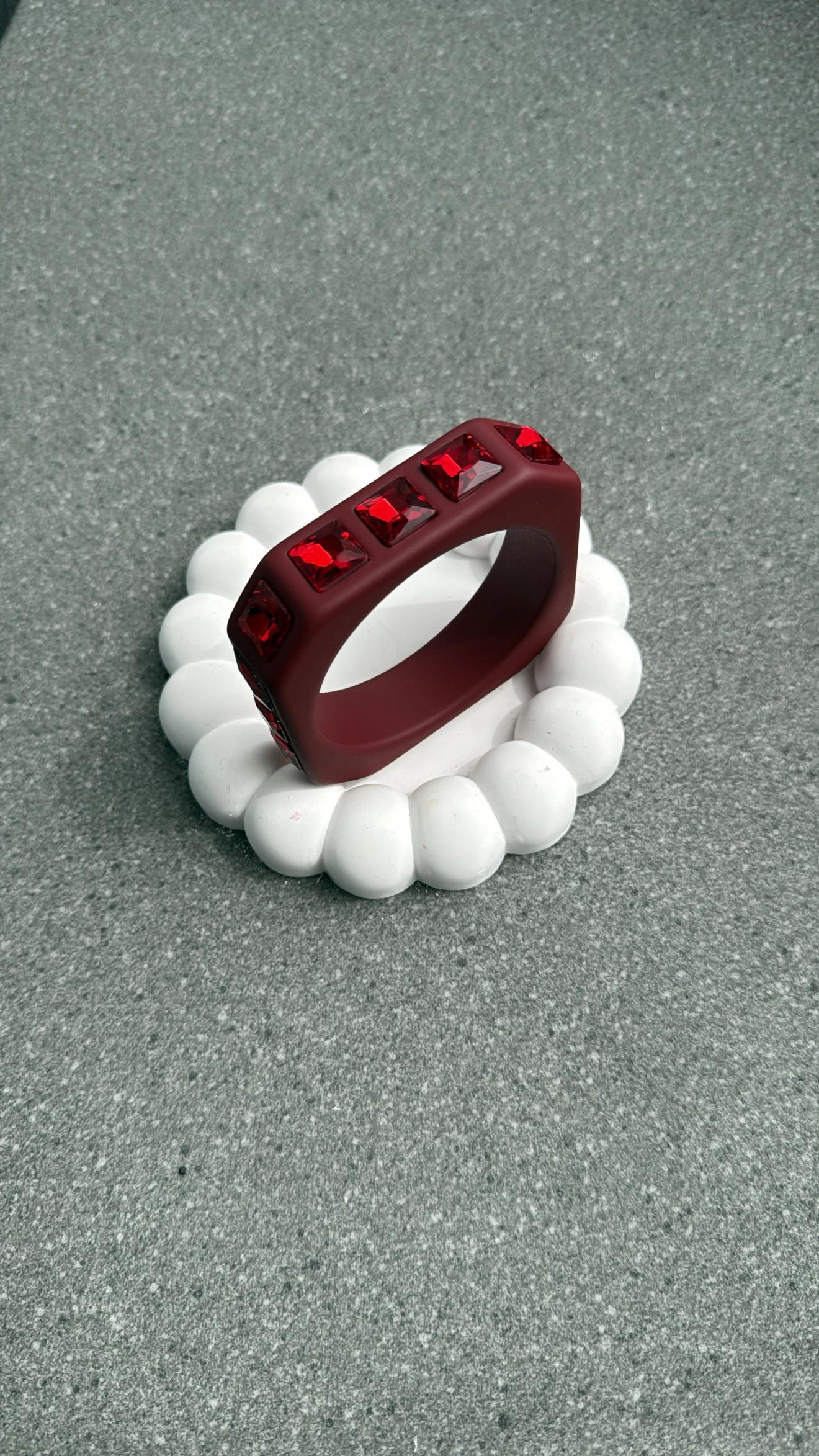 Siba Kırmızı Kare Bilezik