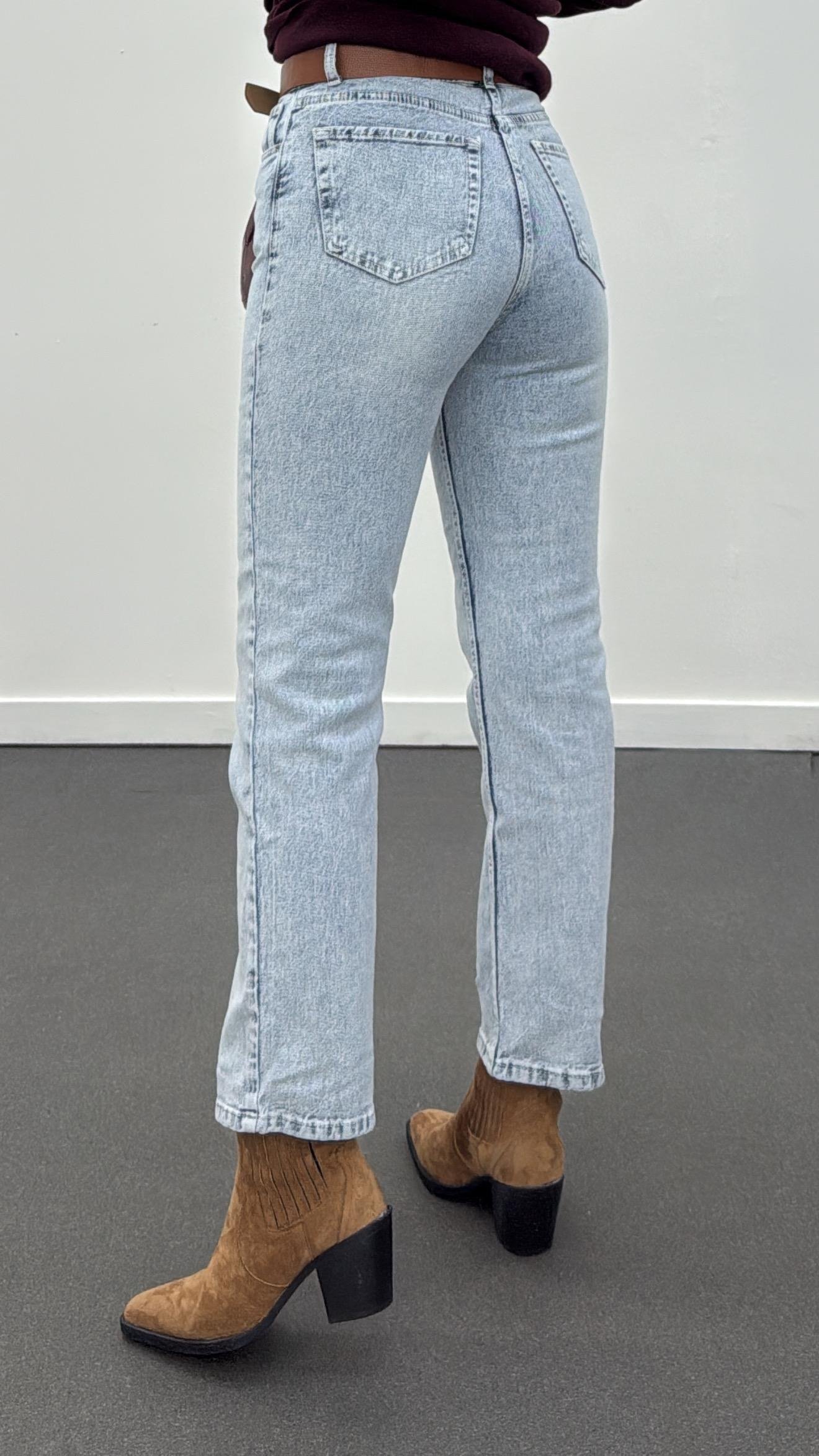 Stockholm Açık Kar Yıkamalı Likralı Jeans