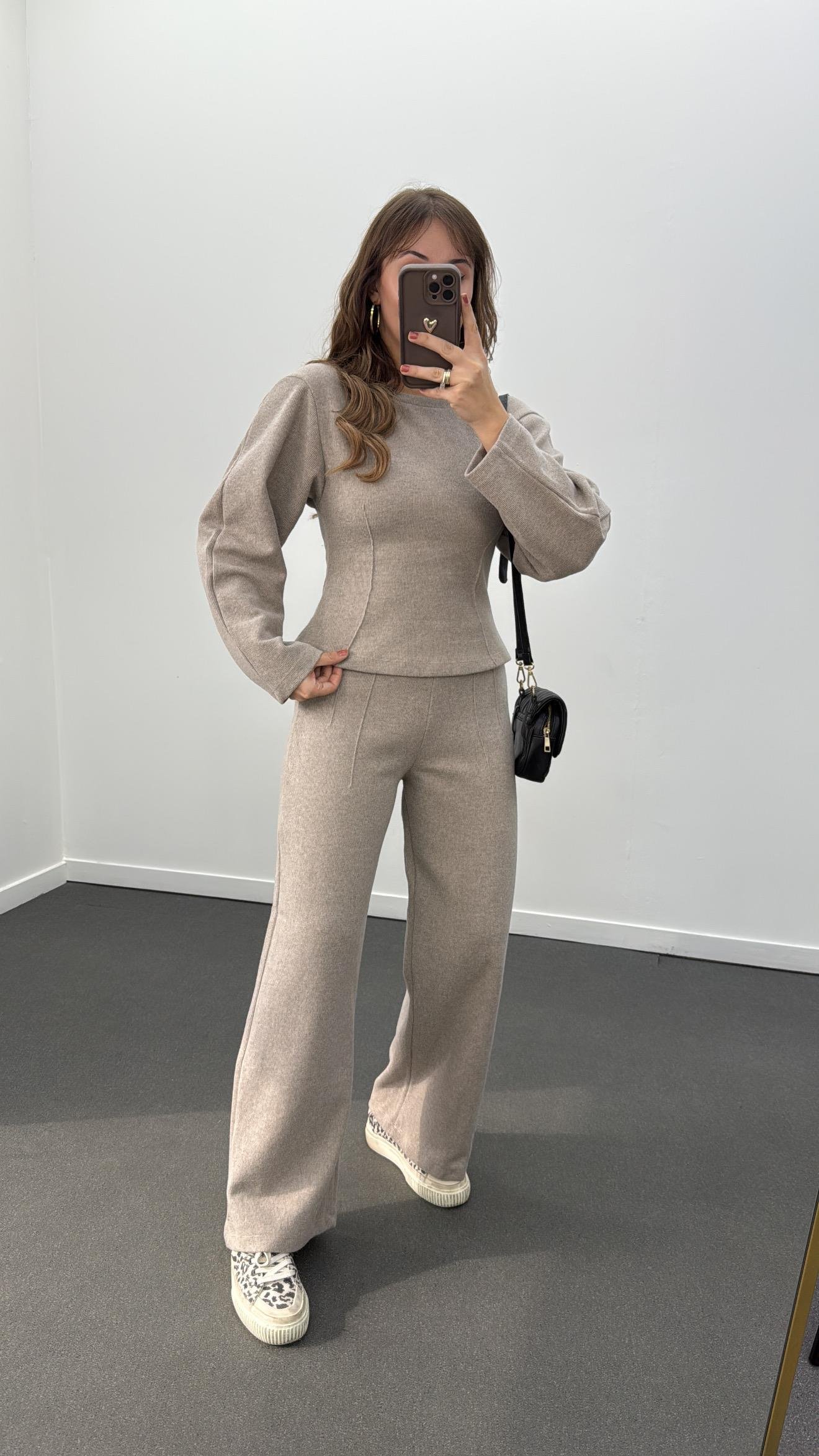 Suho Açık Bej Balon Kol Triko Ve Pantolon Takımı