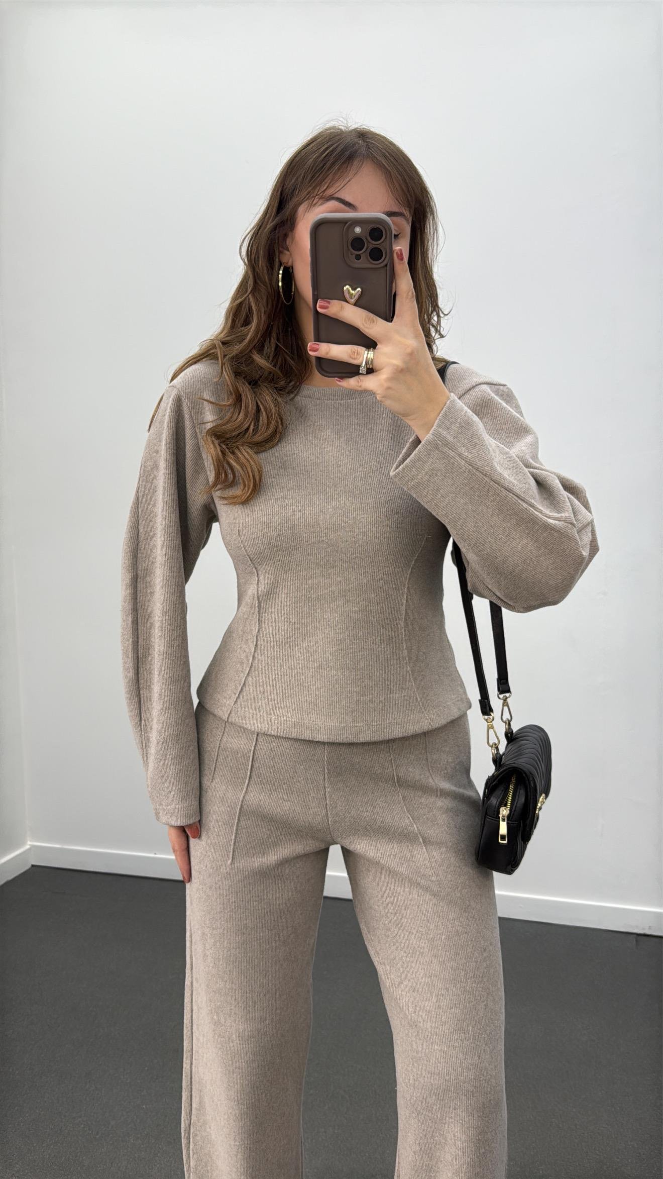 Suho Açık Bej Balon Kol Triko Ve Pantolon Takımı