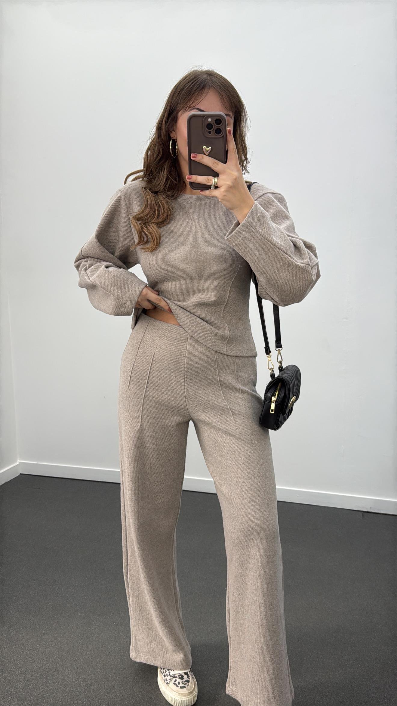 Suho Açık Bej Balon Kol Triko Ve Pantolon Takımı