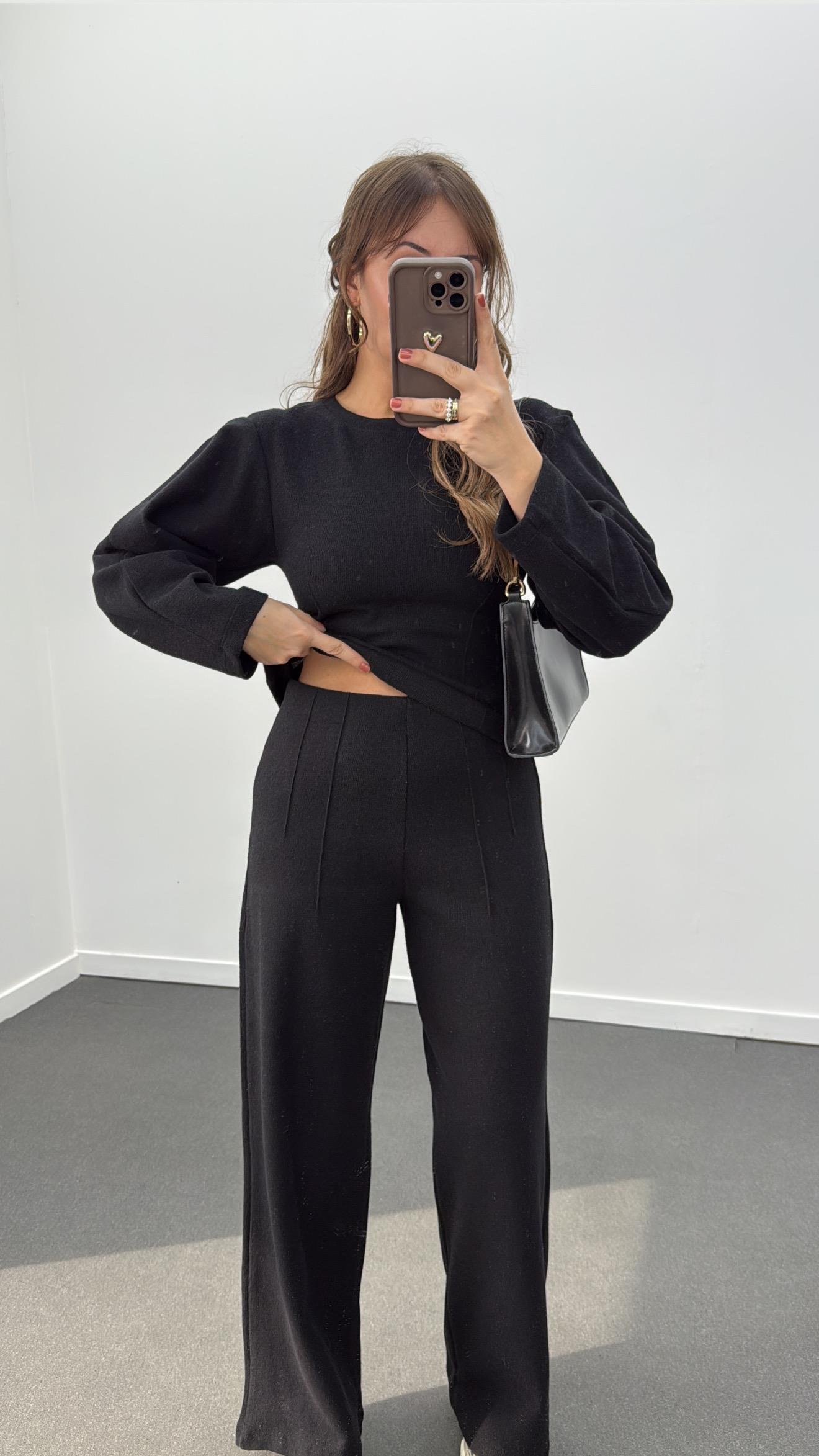 Suho Siyah Balon Kol Triko Ve Pantolon Takımı