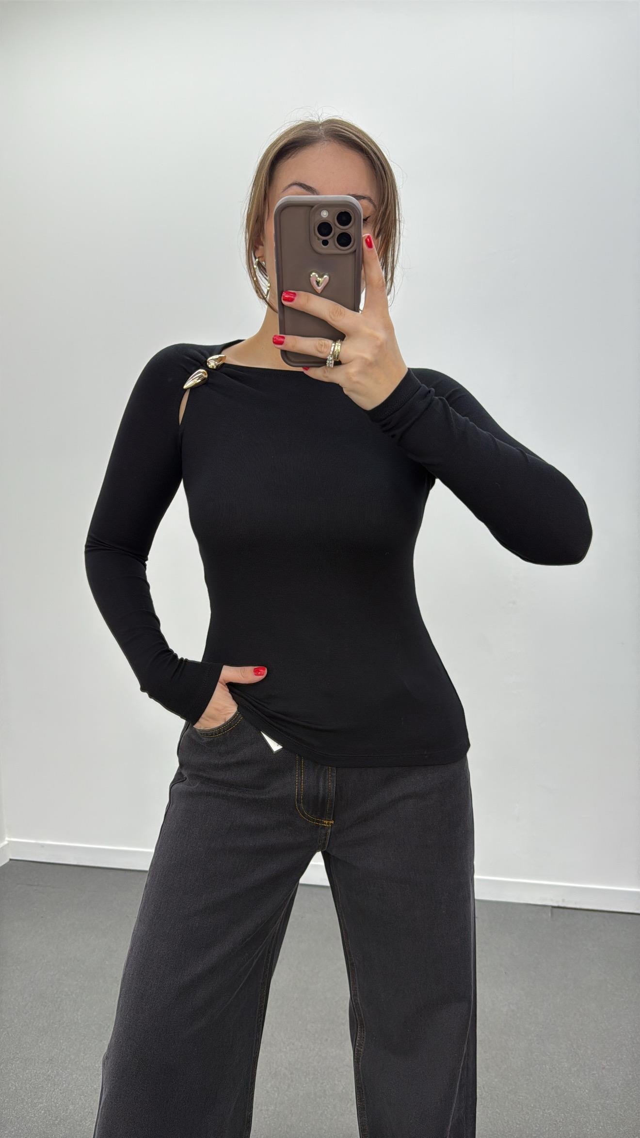 Svante Siyah  Broş Aksesuarlı Yumuşak Body