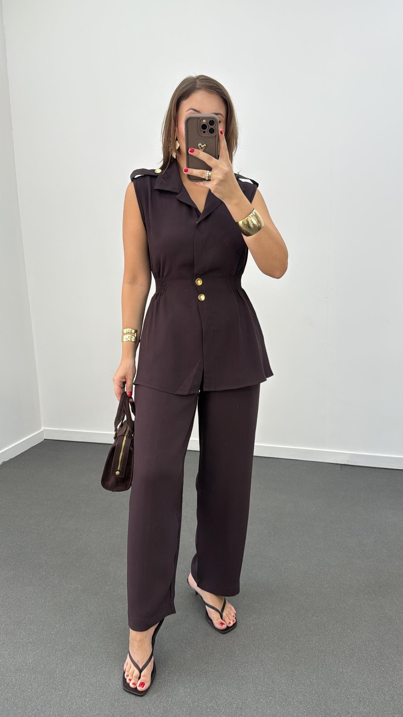 TW Kahverengi Gold Düğme Detaylı Dökümlü Yelek Pantolon Takım