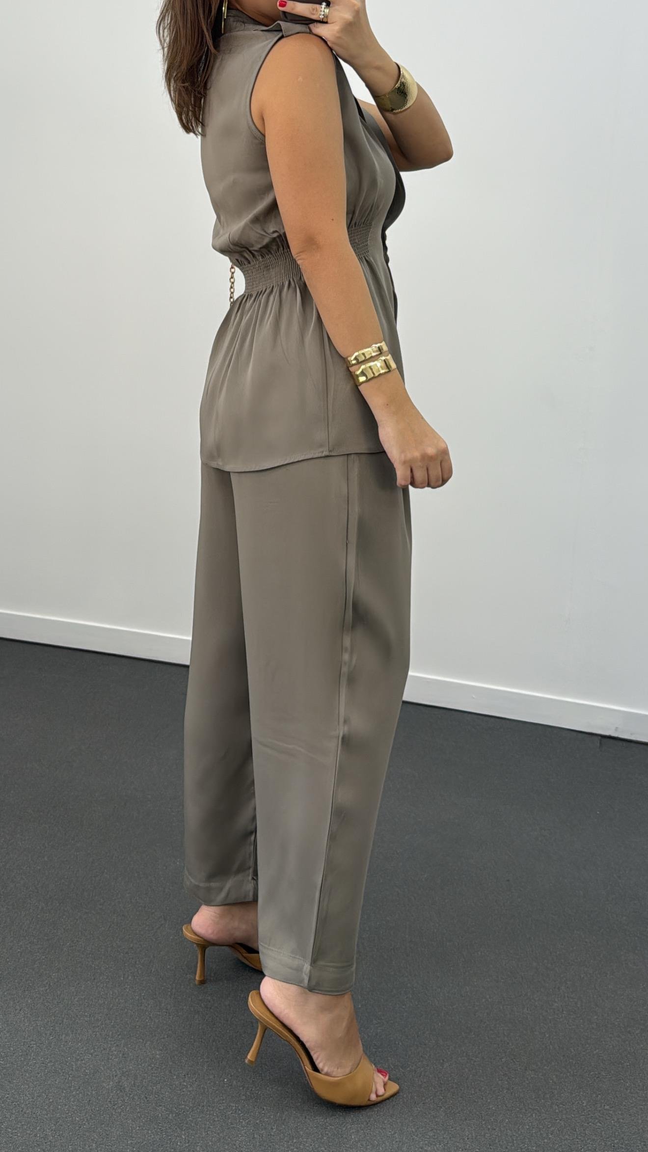 TW Yeşil Gold Düğme Detaylı Dökümlü Yelek Pantolon Takım