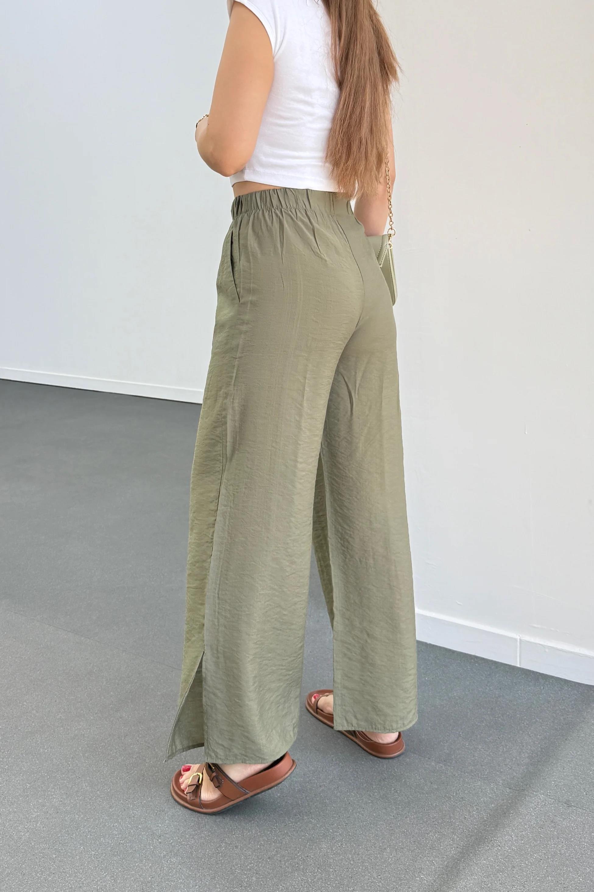 Valaya Haki Yanı Yırtmaçlı Rahat Pantolon